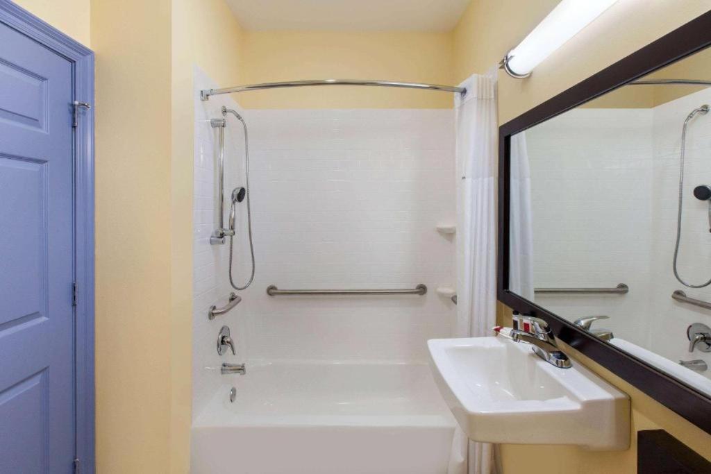 2 Double Bed, Kitchenette, Non Smoking