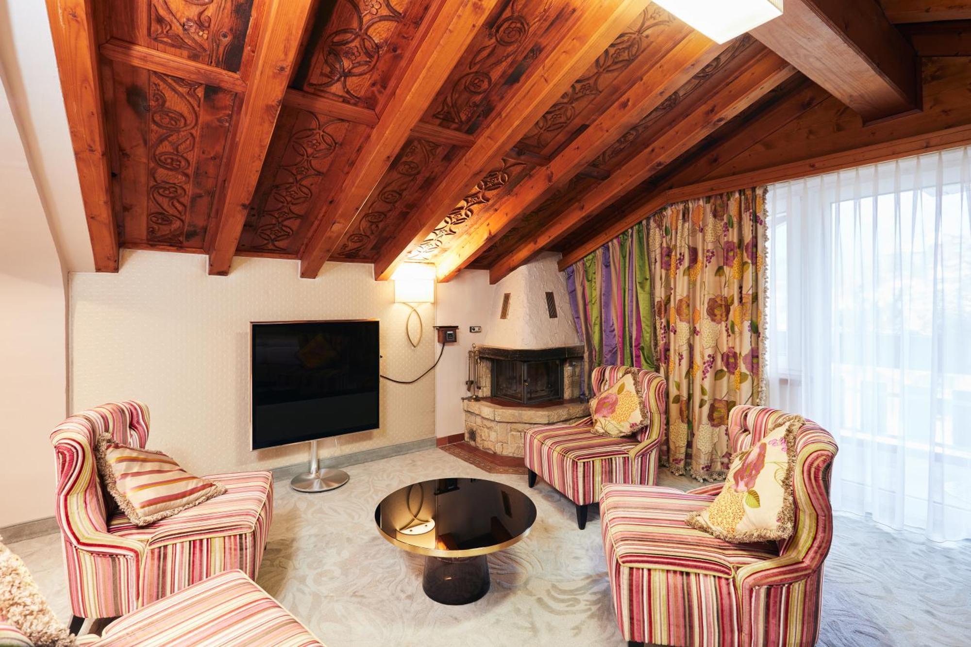 Luxe Suite