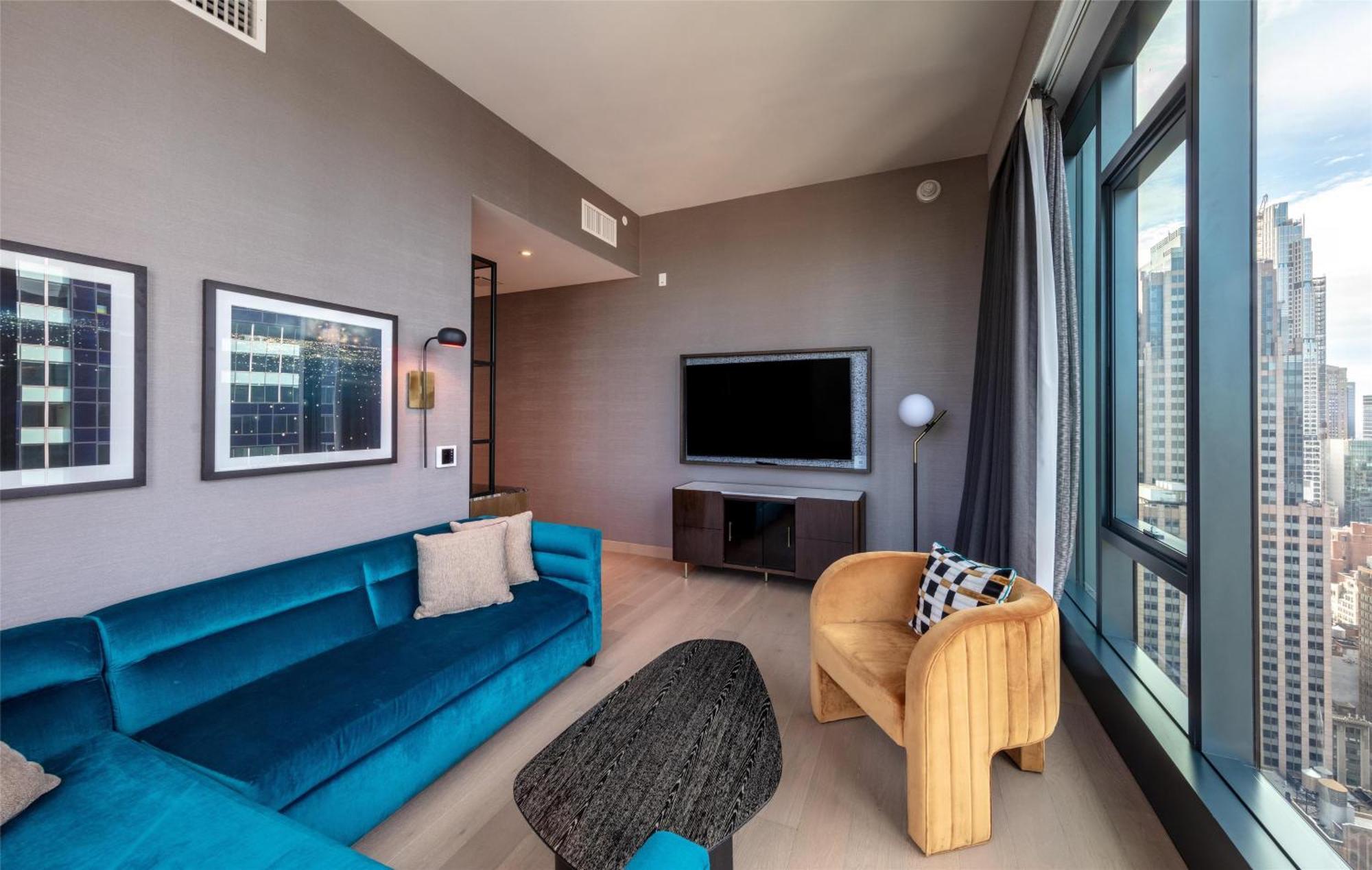 Suite d'Angle Lit King-Size - Vue Panoramique sur Place