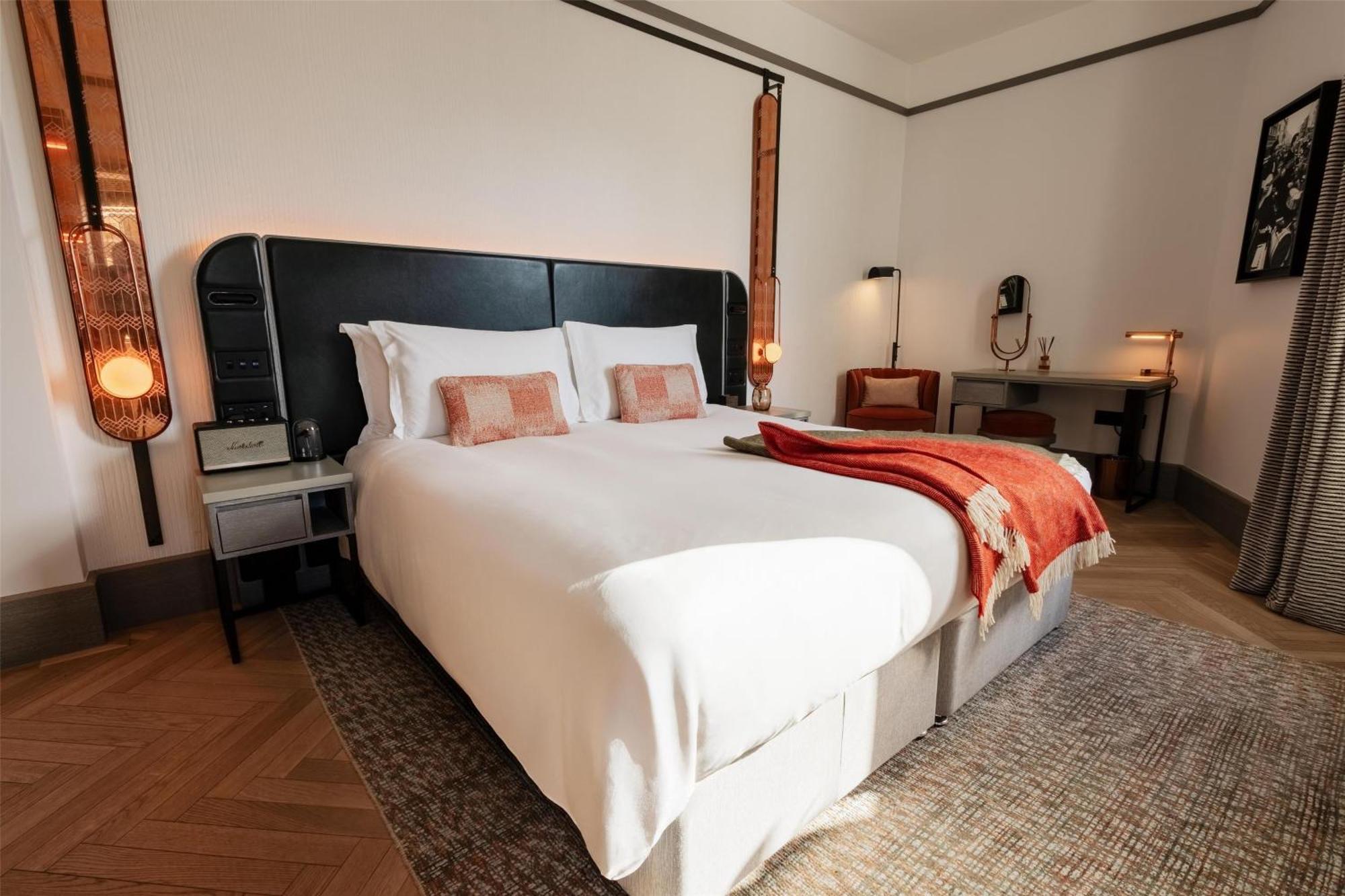 Chambre Lit King-Size d'Angle Supérieure