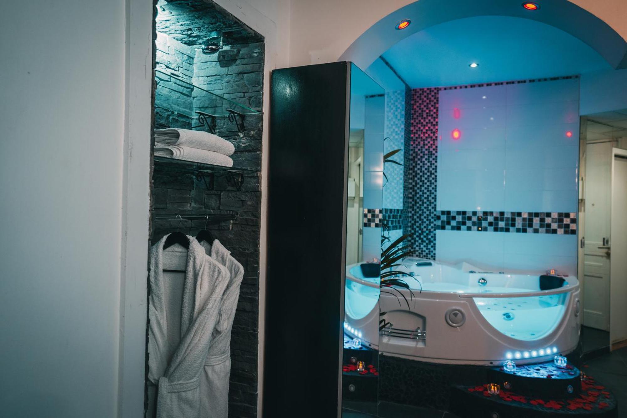 Appartement de Luxe avec Jacuzzi et Sauna