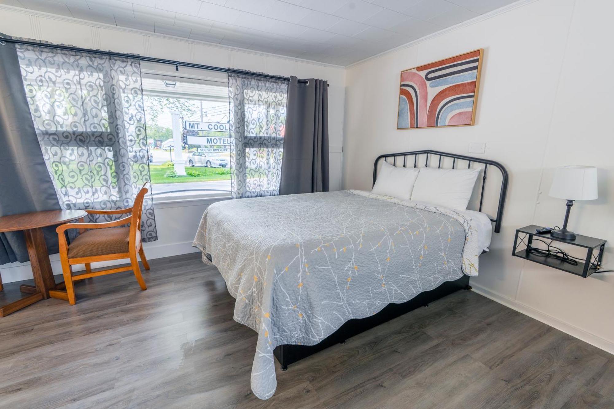 Standard Double Queen Room