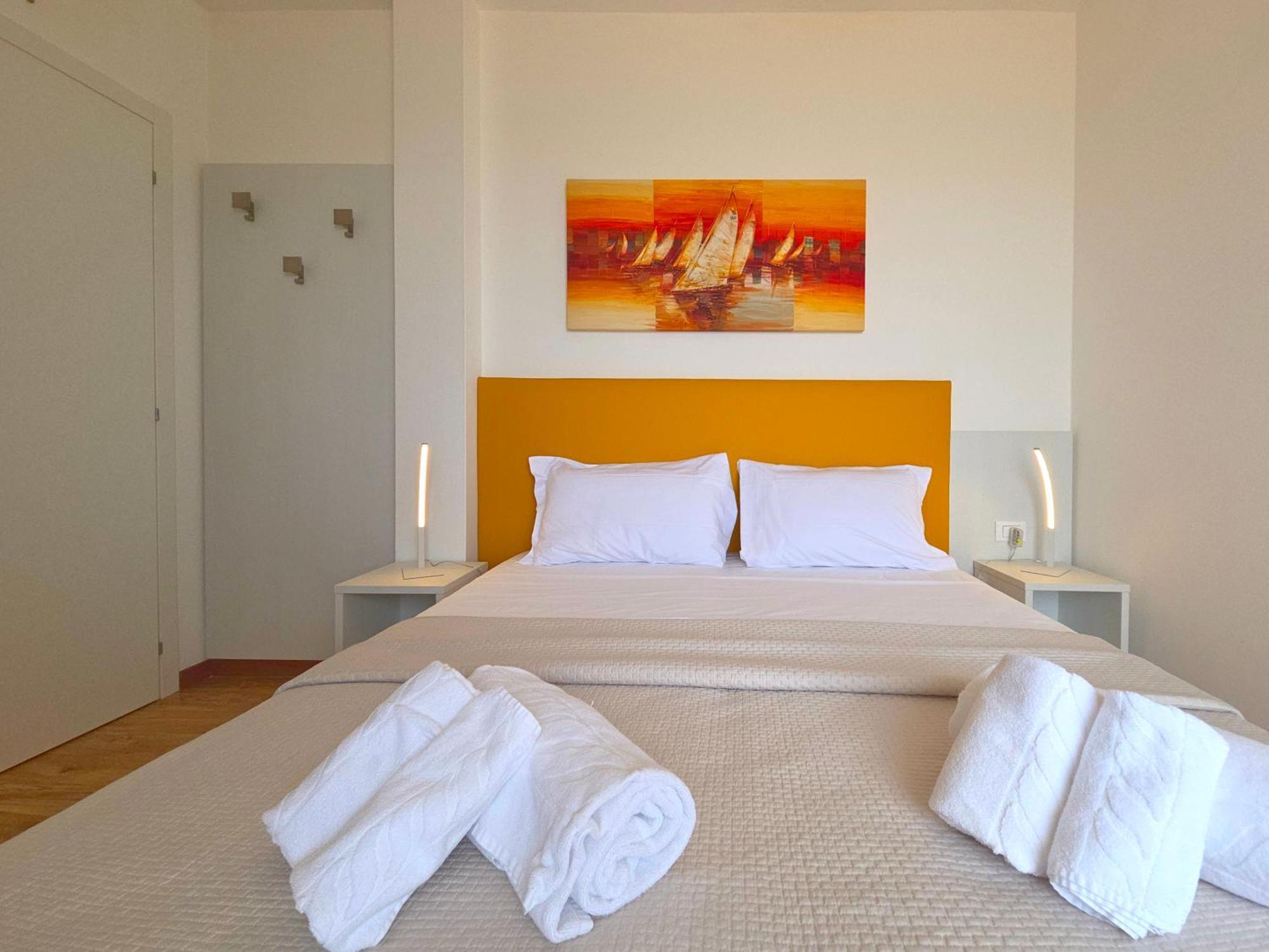Doppelzimmer mit Balkon und Meerblick