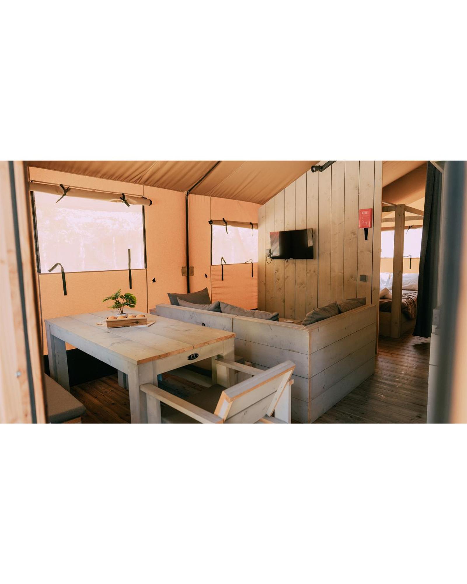 Glamping Safari,1766452822:JPEG