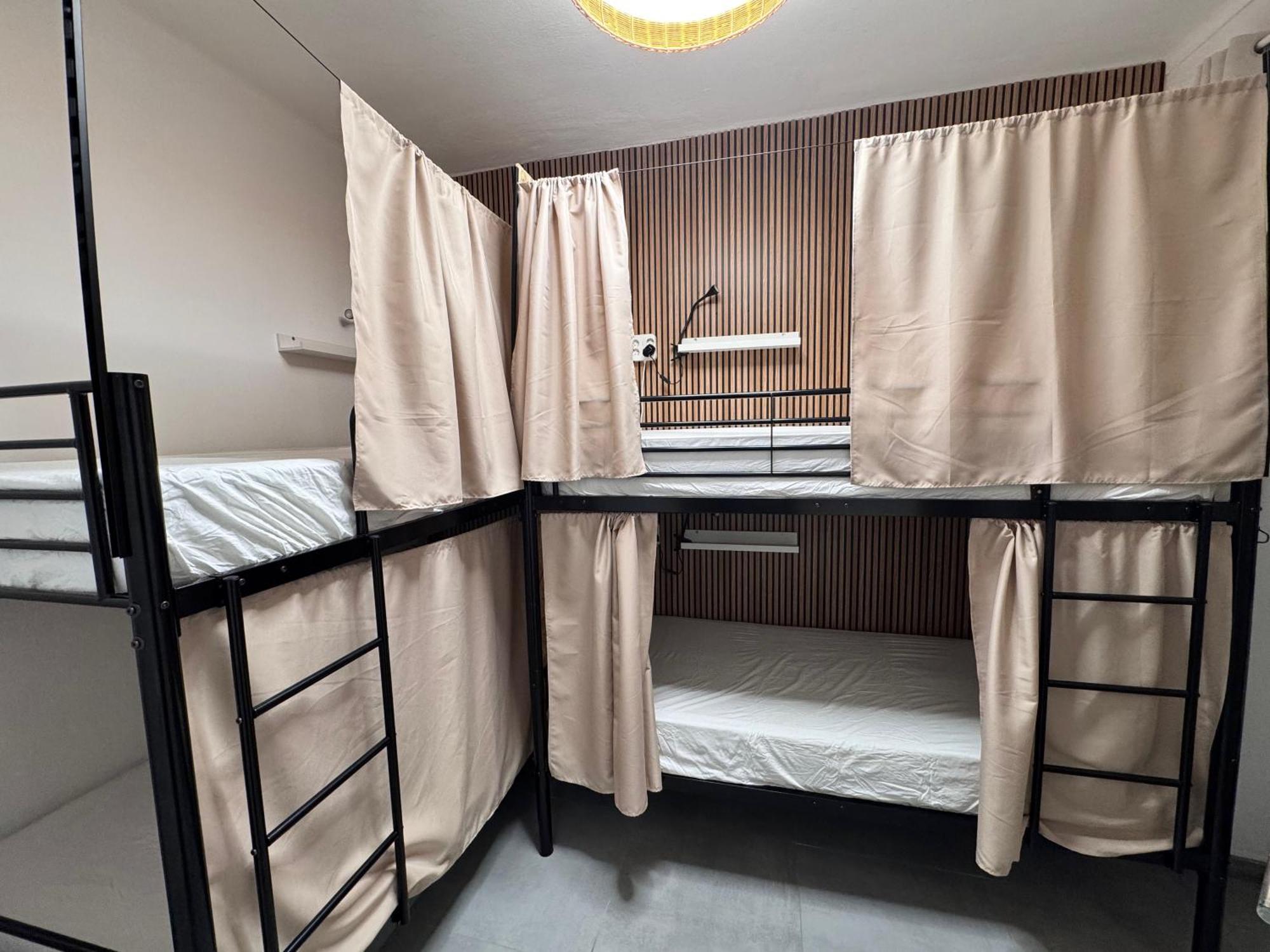 Cama em Dormitório com 4 Camas