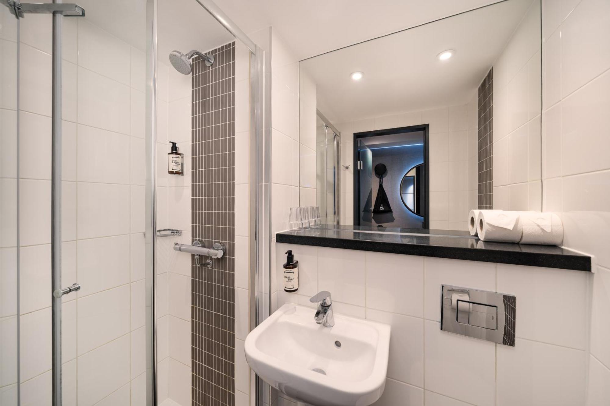 Chambre Double Cosy avec Fenêtre