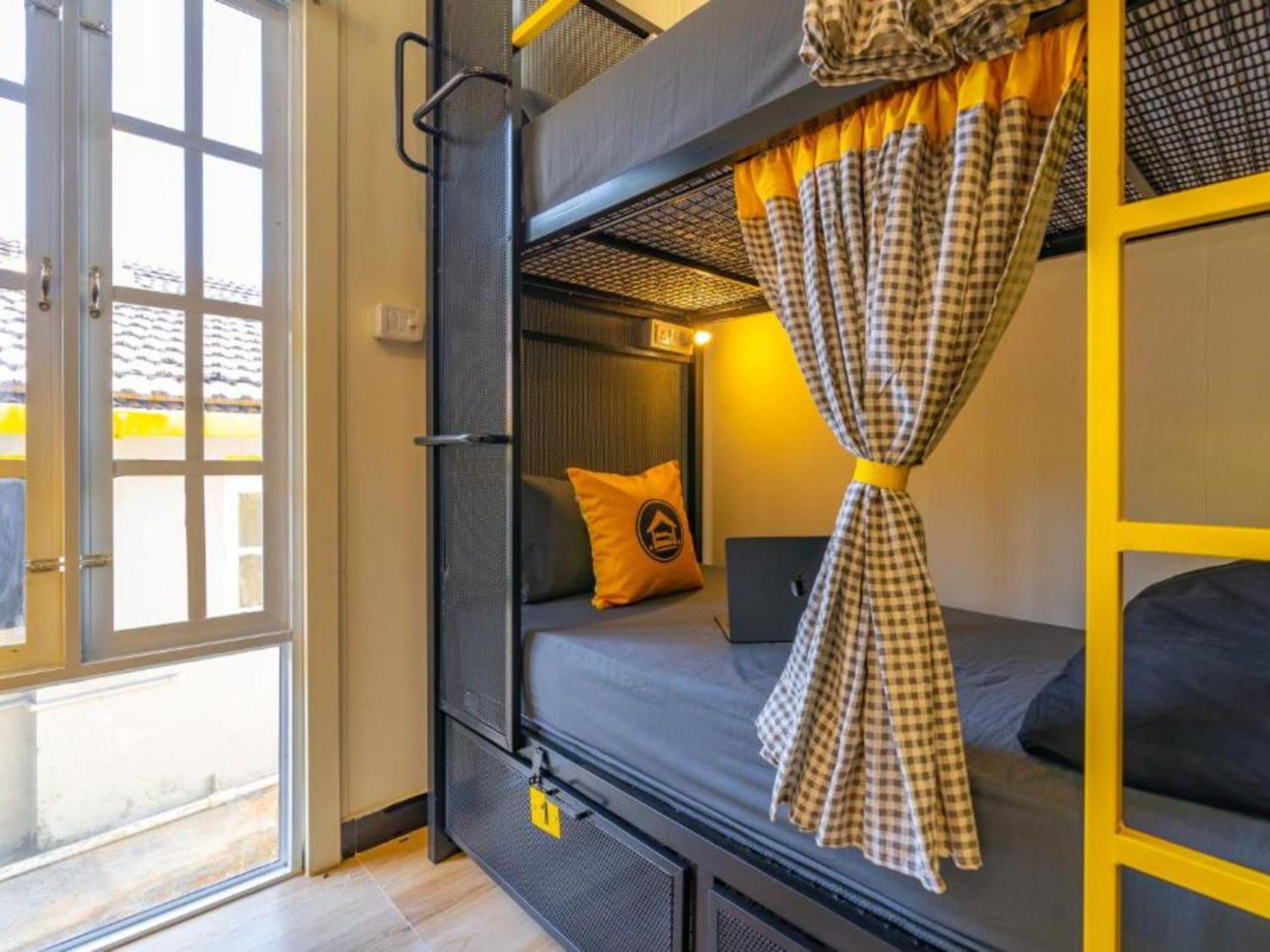 Bed in 6-Bed Mixed Dormitory Room