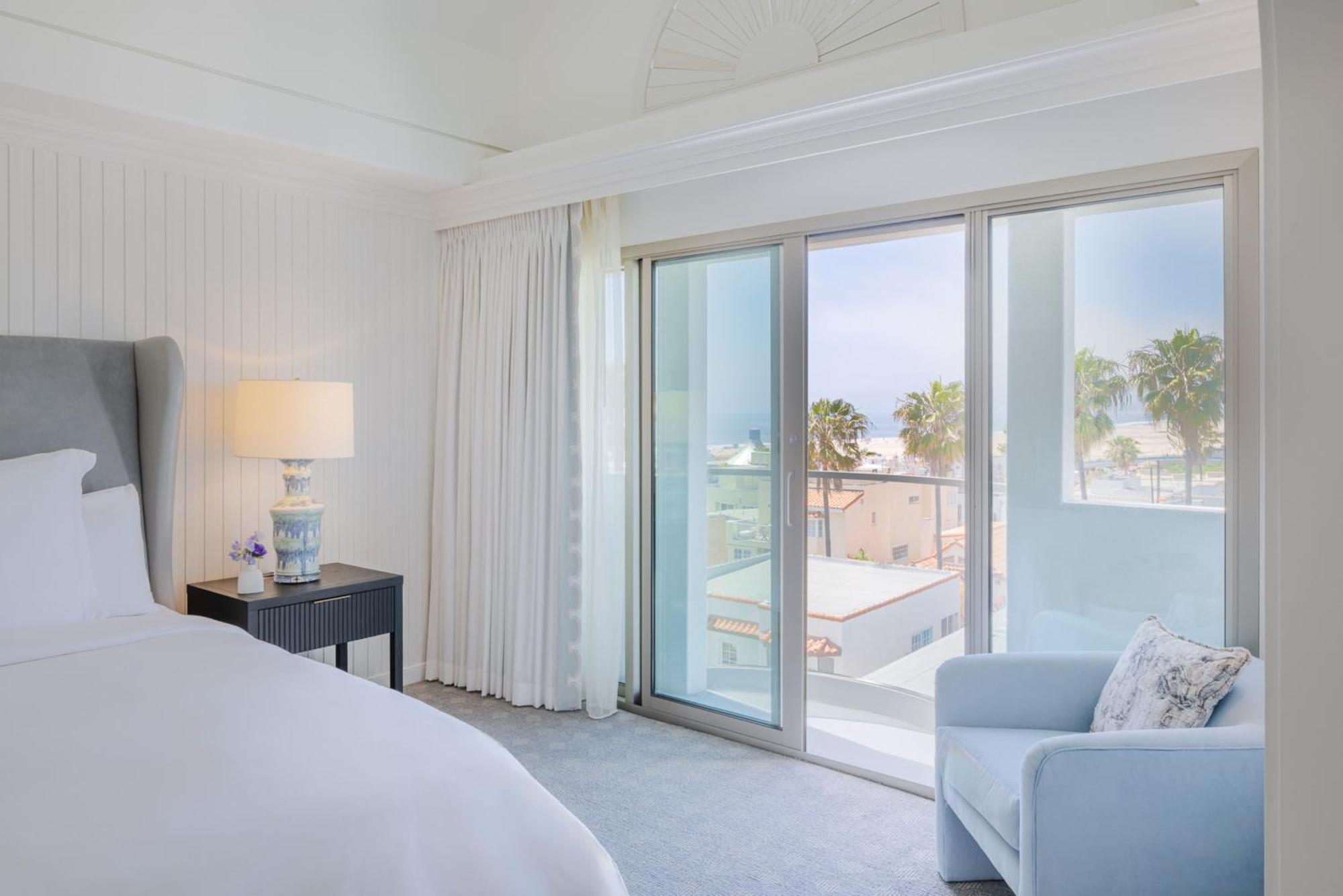 The 720 King Room with Ocean View