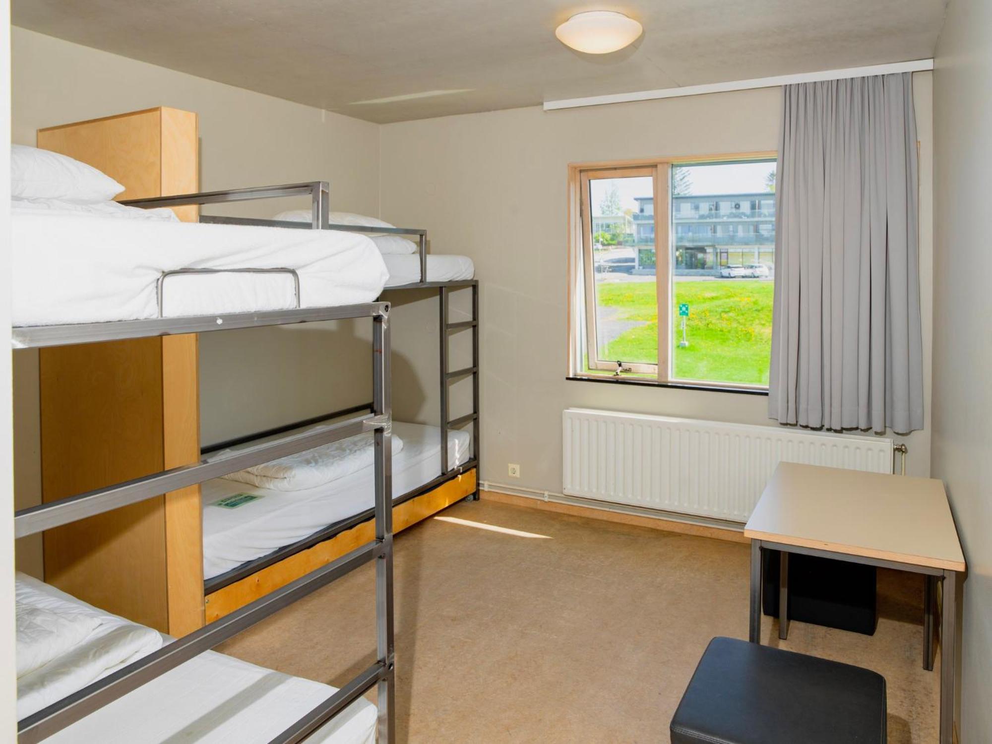 Single bed in 4-Bed MIXED Dorm with Private Bathroom,1685069699:JPEG