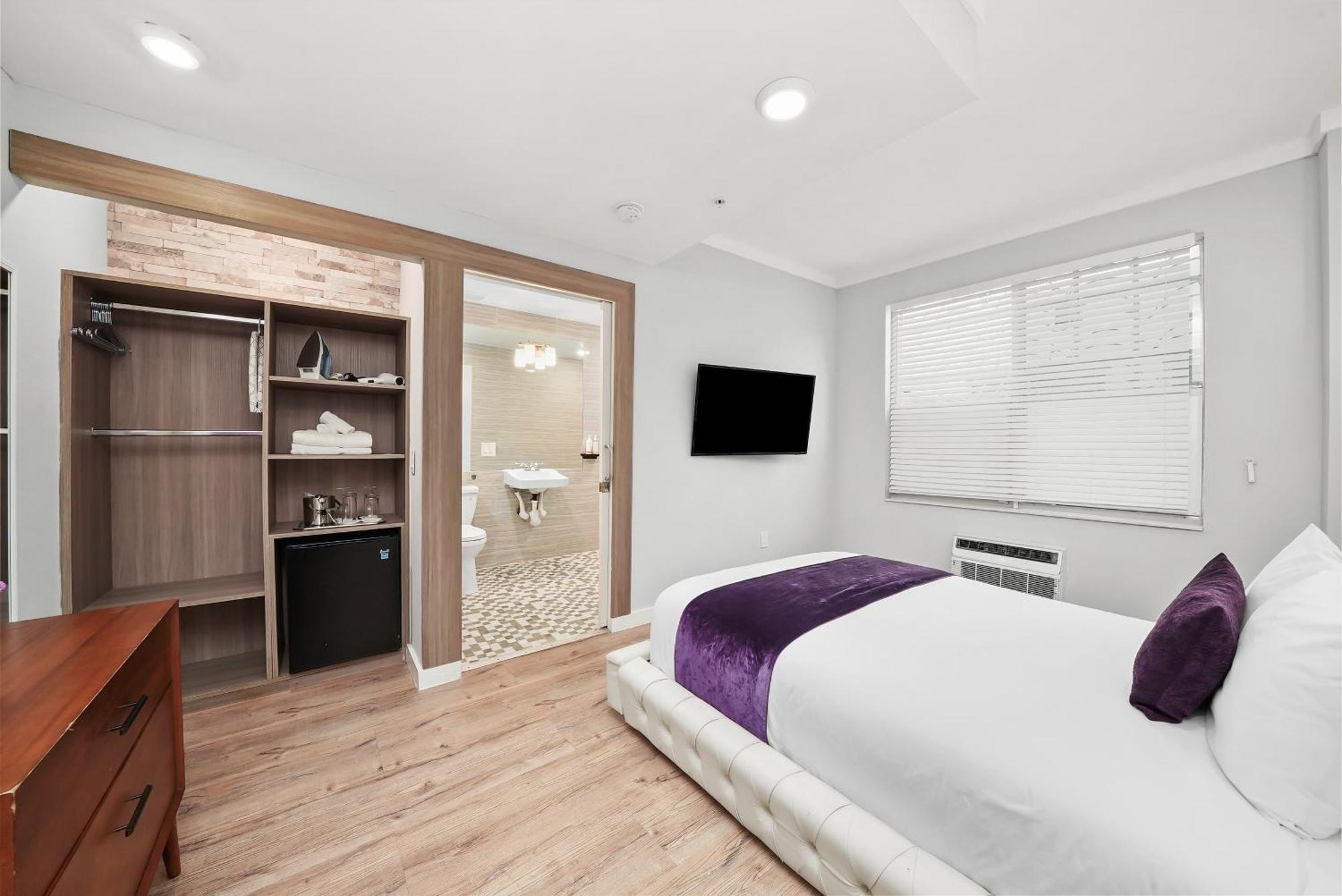 Standaard Kamer met Queensize Bed - Geschikt voor Gasten met een Lichamelijke Beperking