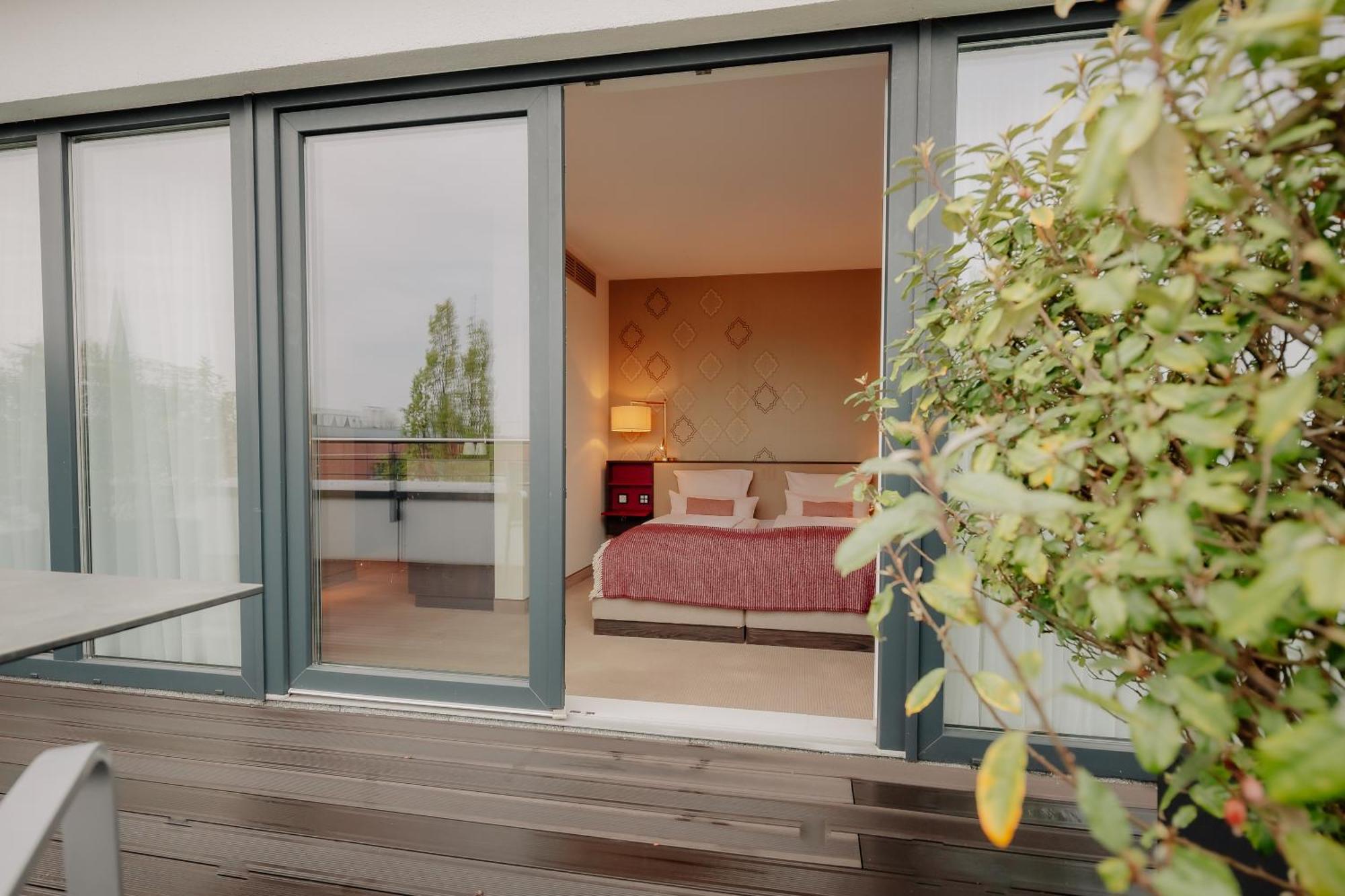 Deluxe Double Room,1686485327:JPEG