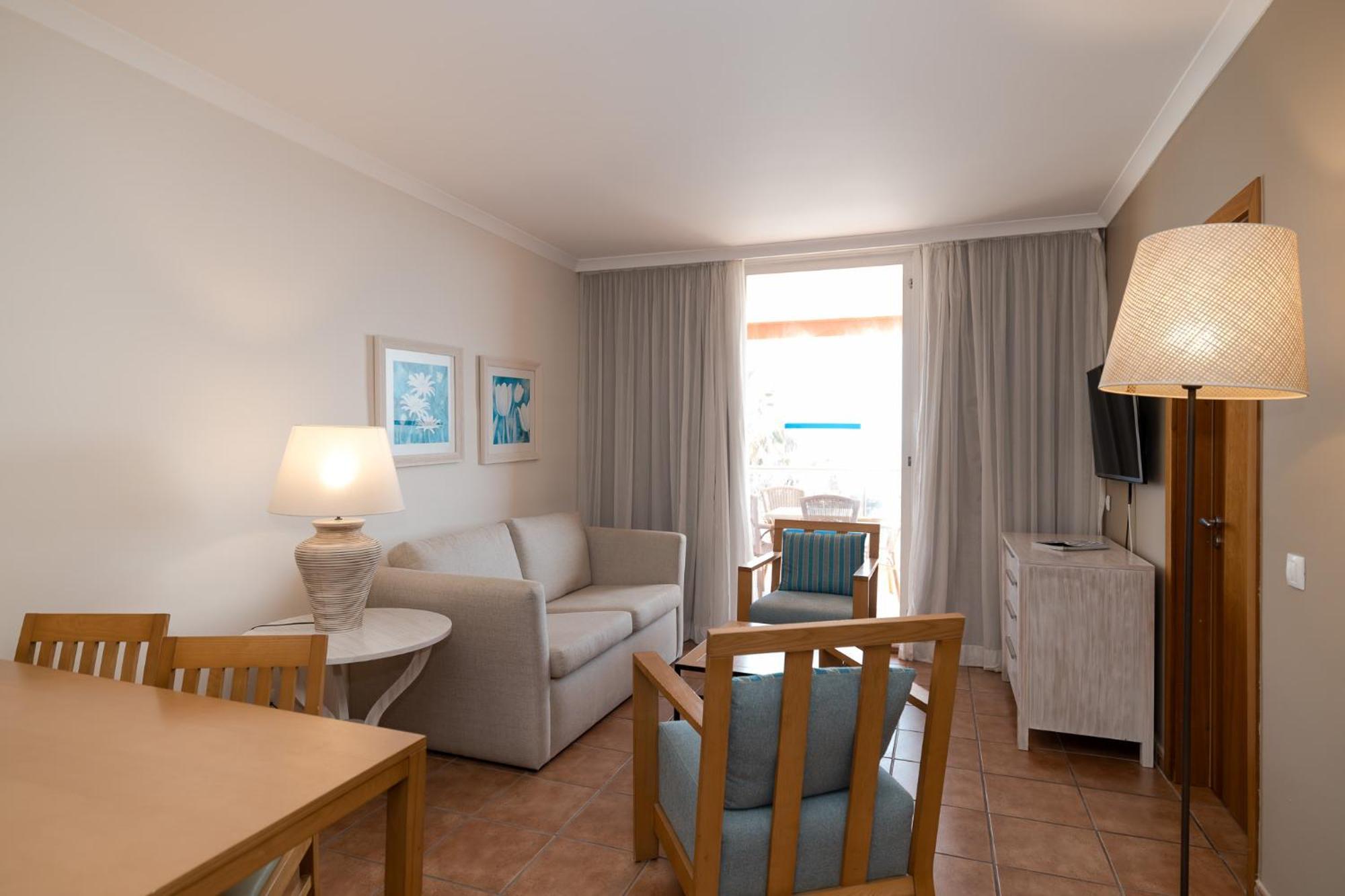 Suite Triple Superior con vistas al mar