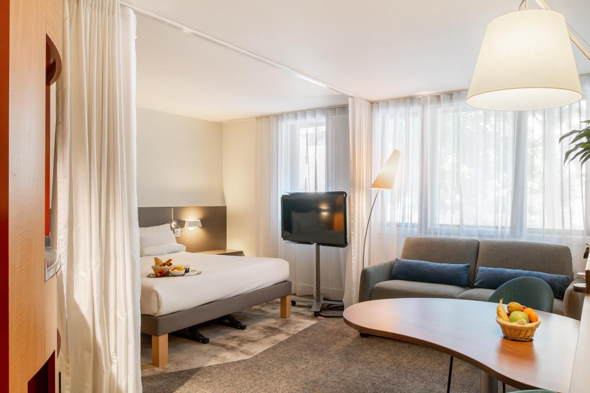 Superior Suite met Bank