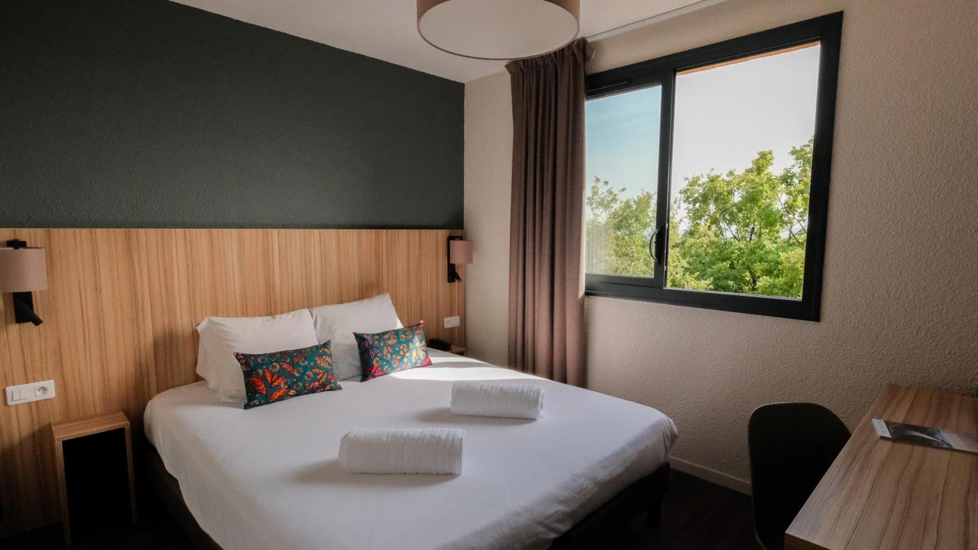 Standard Double Room,1692112465:JPEG