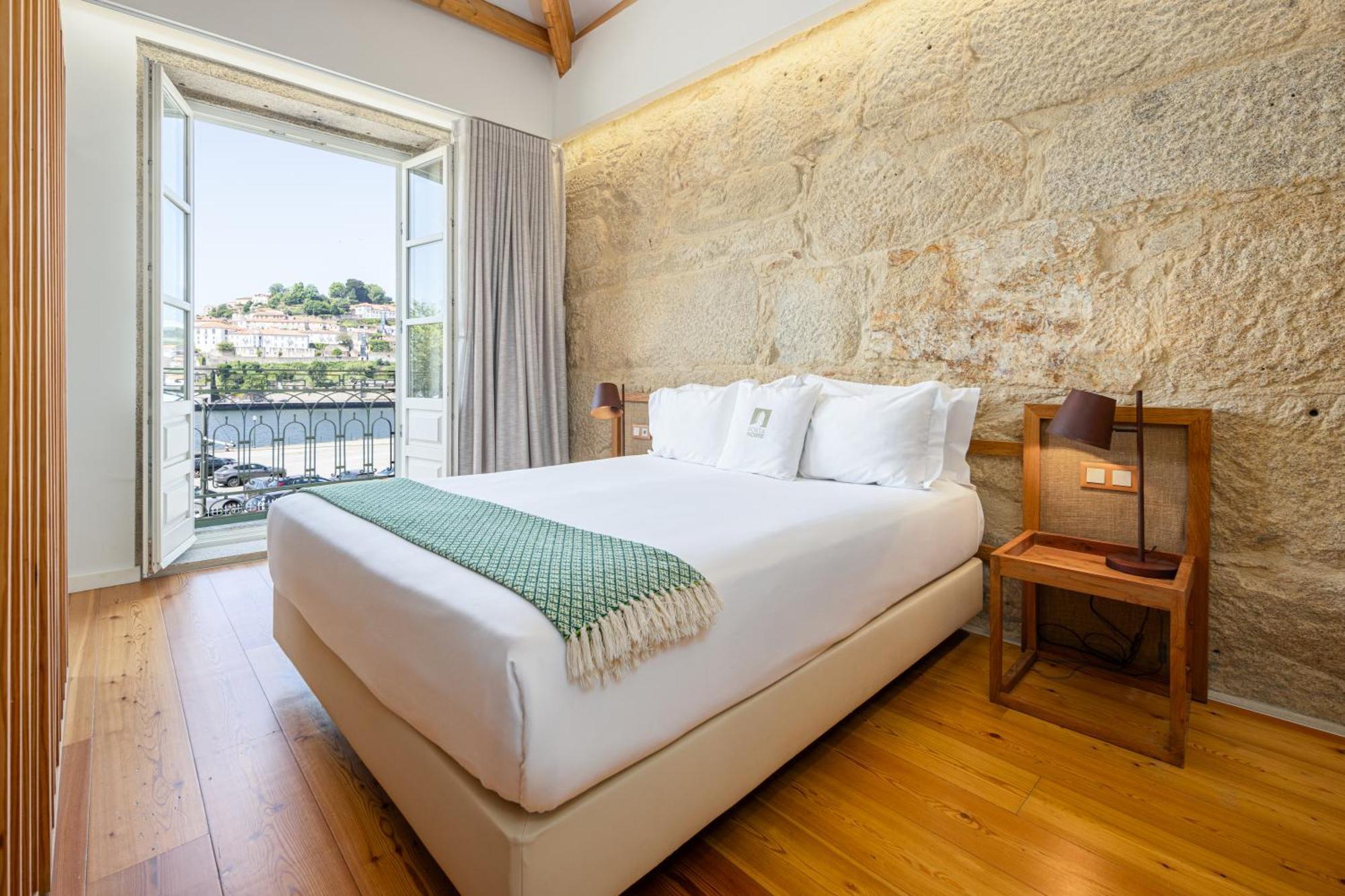 Apartamento de 1 Quarto com Varanda
