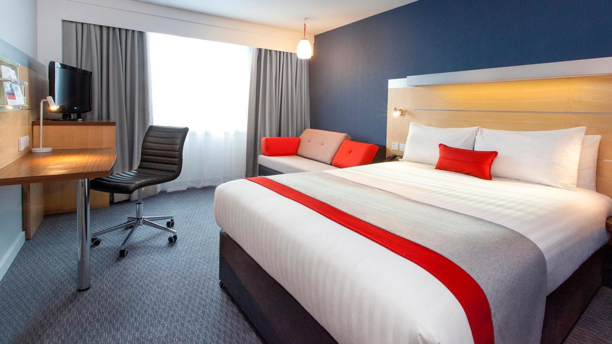 Chambre Double Standard avec Canapé-Lit Simple et Petit-Déjeuner Chaud Gratuit