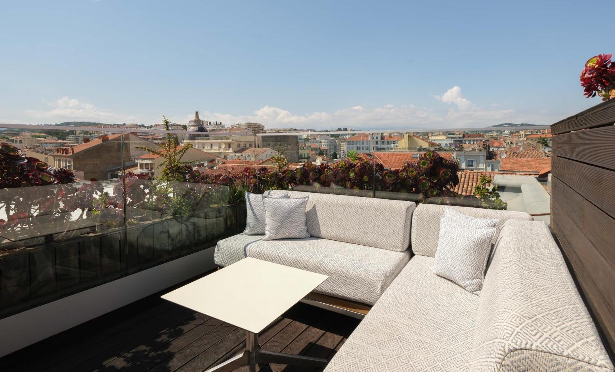 Panaromic Terrace Suite
