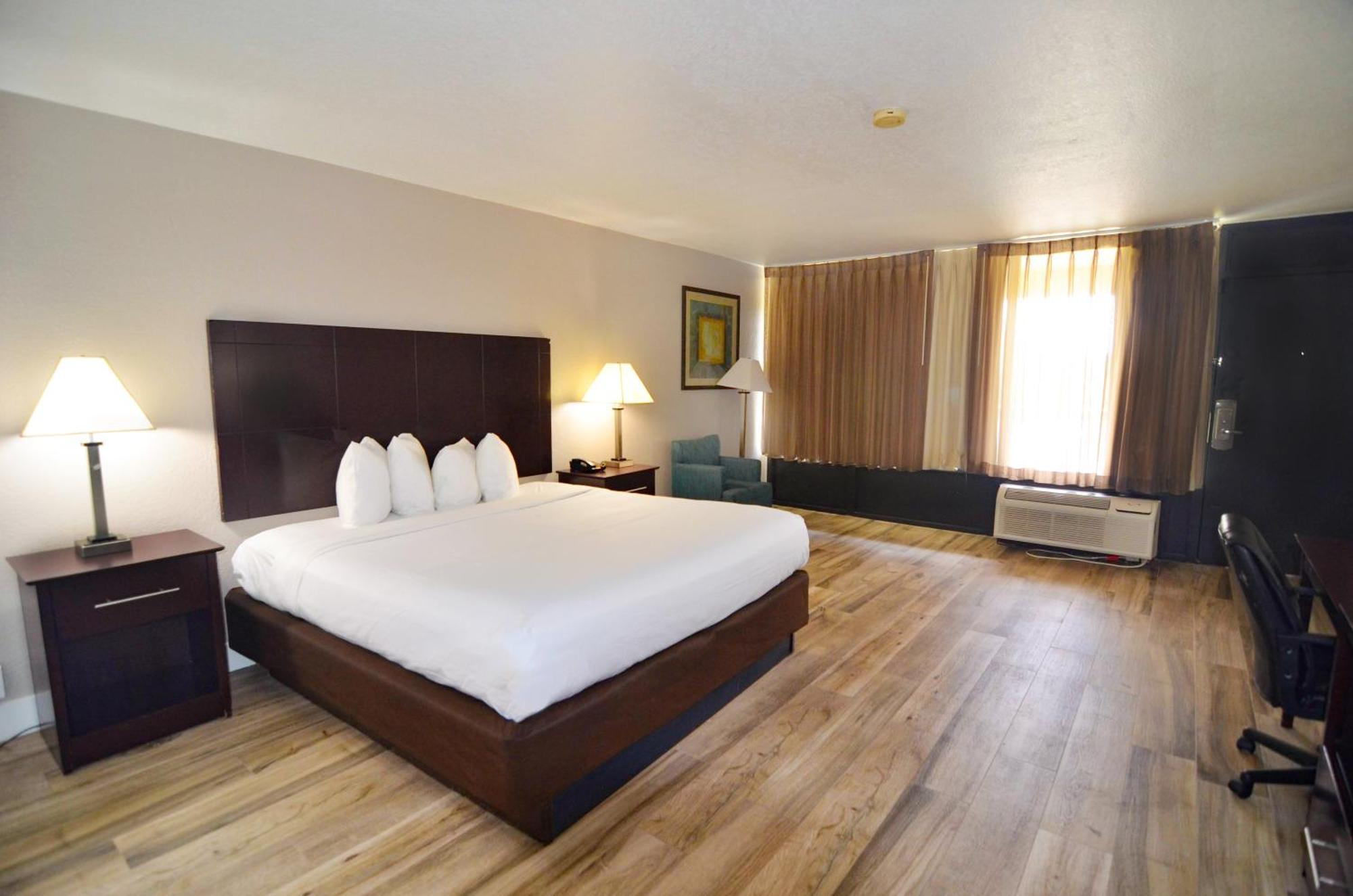 Quarto com Cama King-size - Acessível para Hóspedes com Mobilidade Reduzida/Não Fumantes