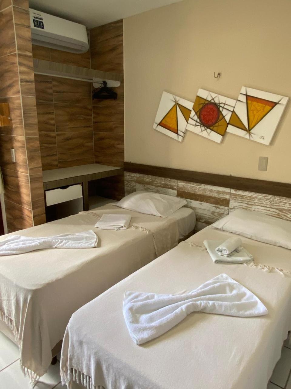Quarto com Cama de Casal ou 2 de Solteiro