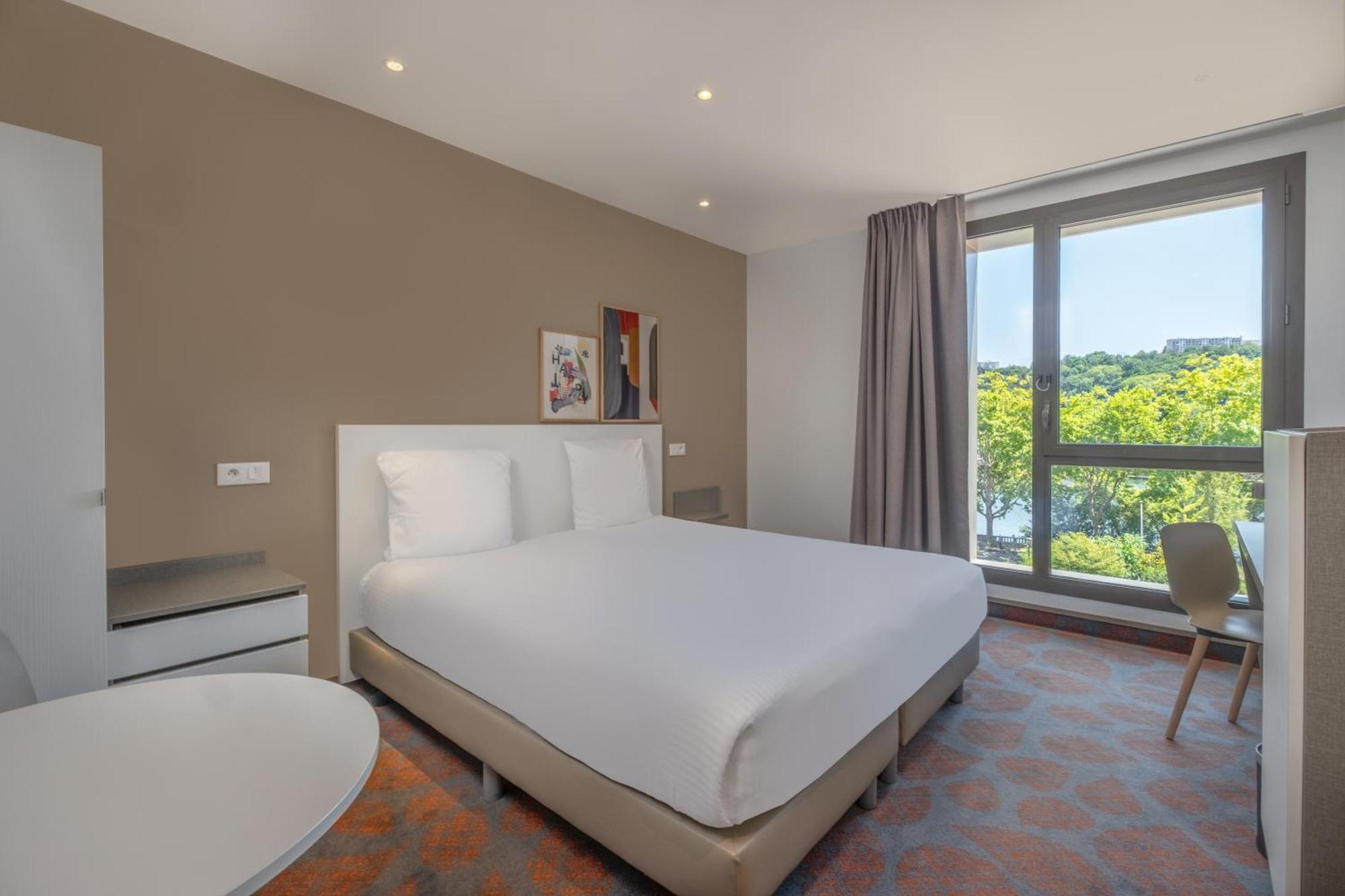 Kamer met Kingsize Bed - Uitzicht op de Rivier