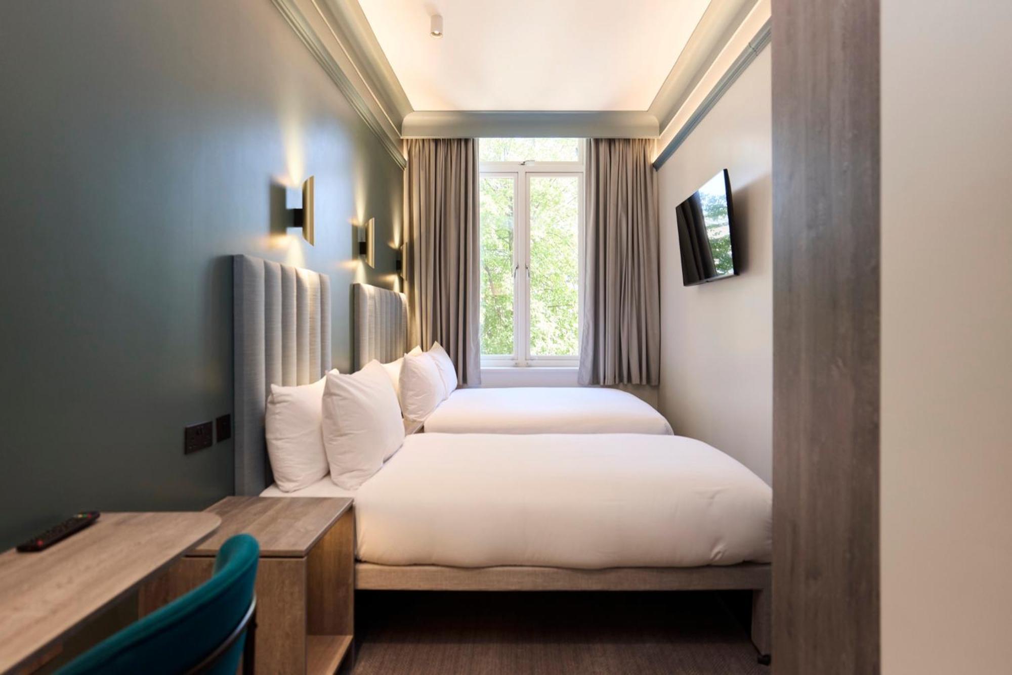 Triple Room,1697777011:JPEG