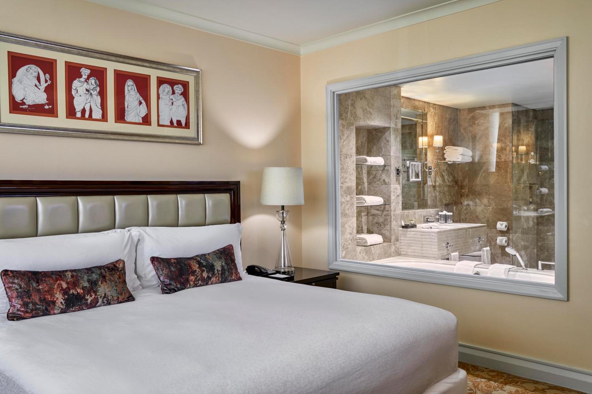 Chambre Lit King-Size de Luxe - Vue sur Ville - Aile Tour