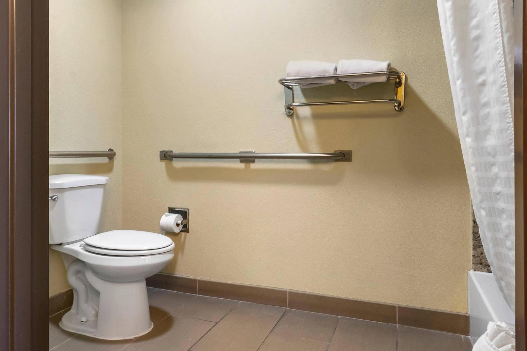 Chambre Lit Queen-Size pour Personnes à Mobilité Réduite - Non-Fumeurs