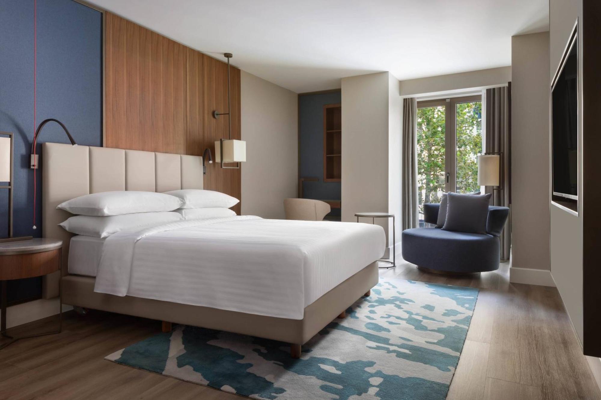 Chambre Lit King-Size - Vue sur Ville