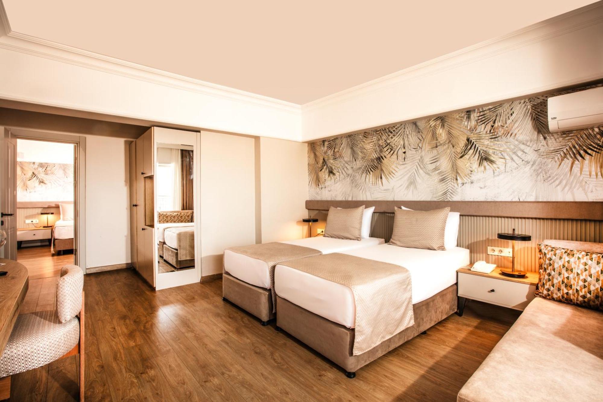 Chambre Familiale (3 Adultes + 2 Enfants)