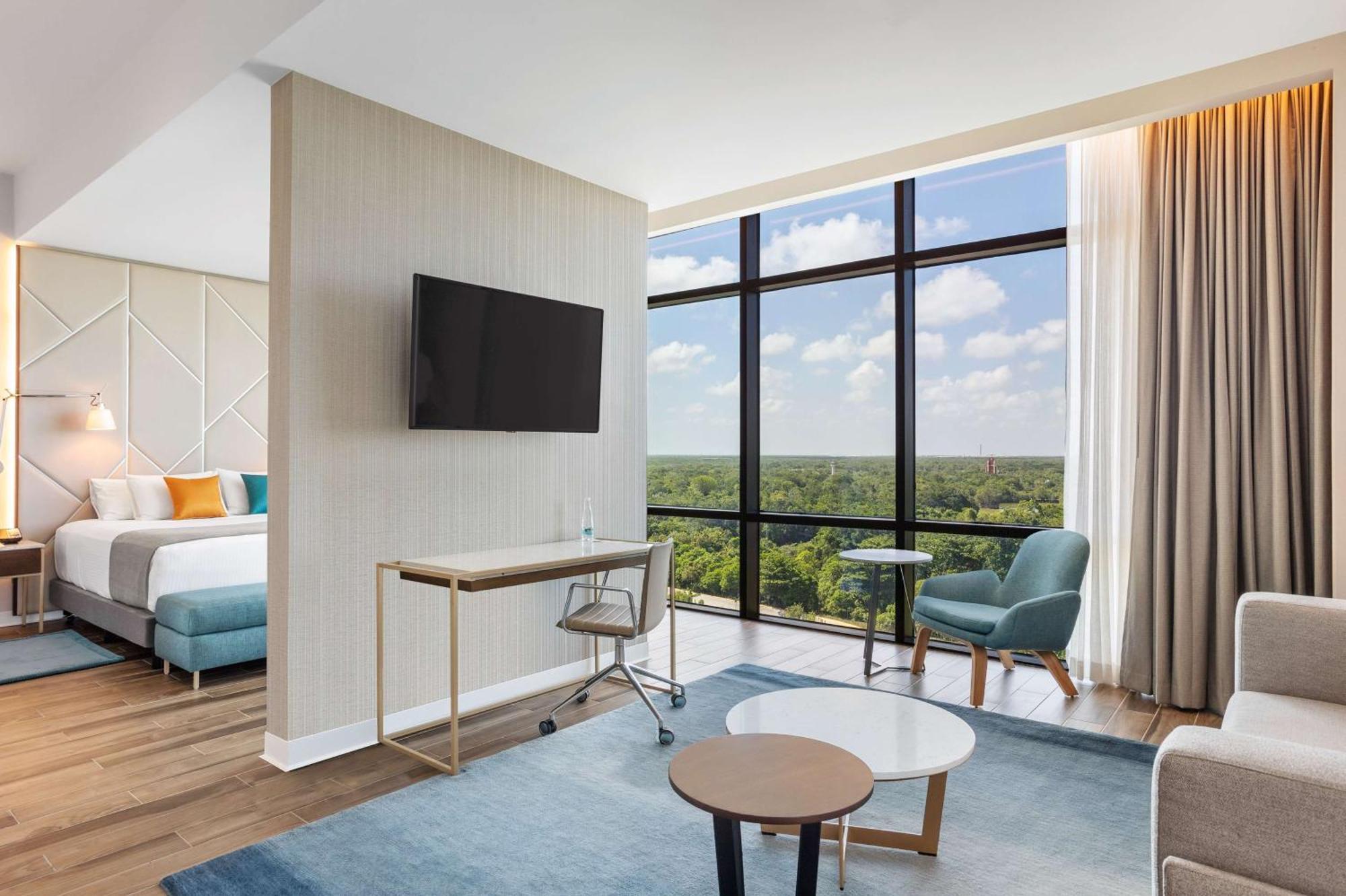 Junior Suite,1705079648:JPEG