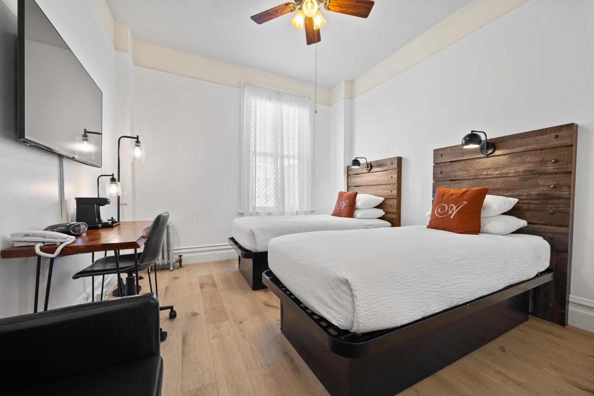 Quarto Deluxe com 2 Camas de Solteiro