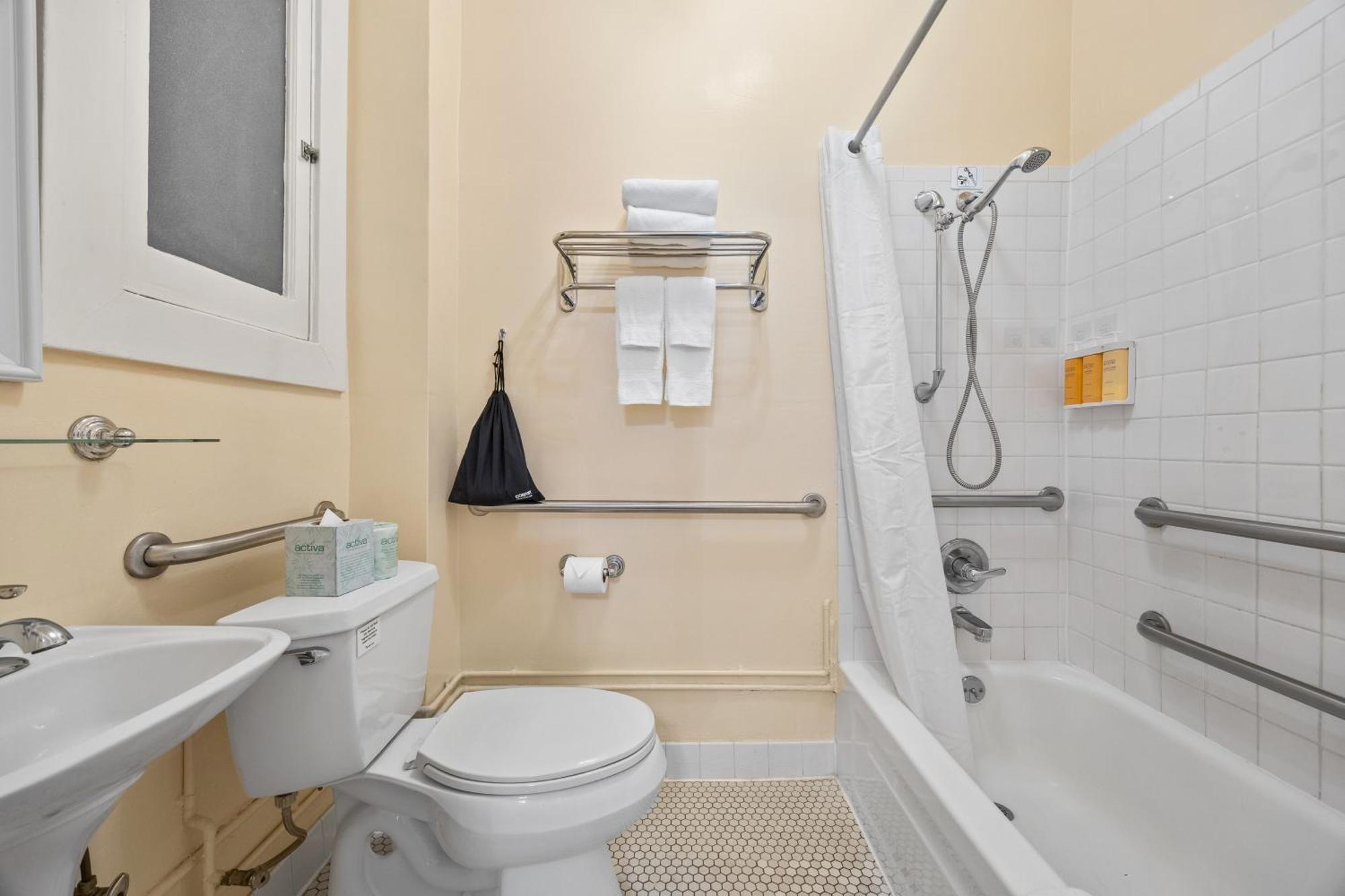 Quarto com Cama Queen-size - Acessível para Hóspedes com Mobilidade Reduzida