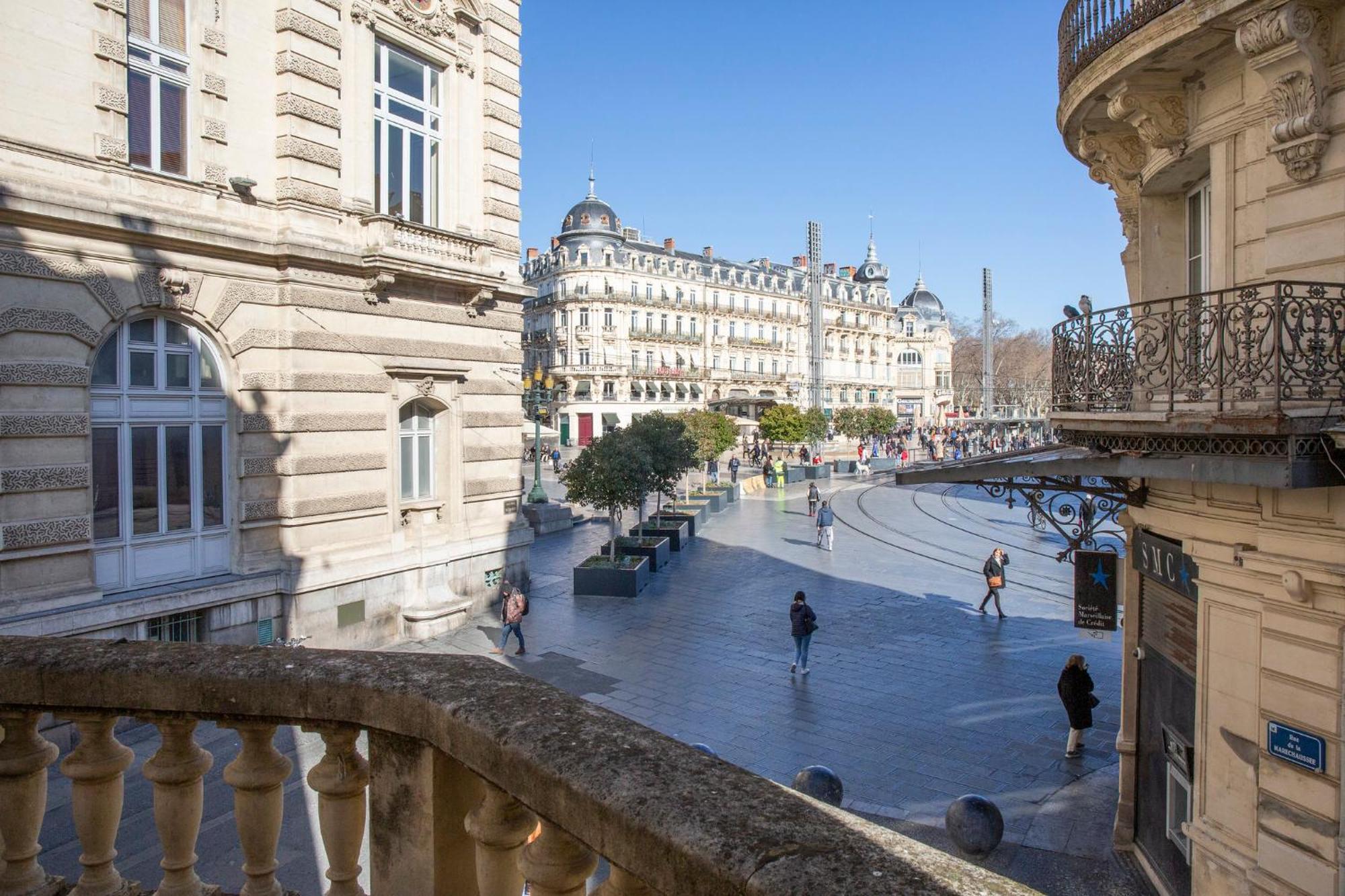 Deluxe Zimmer mit Terrasse und Blick auf die Place de la Comédie