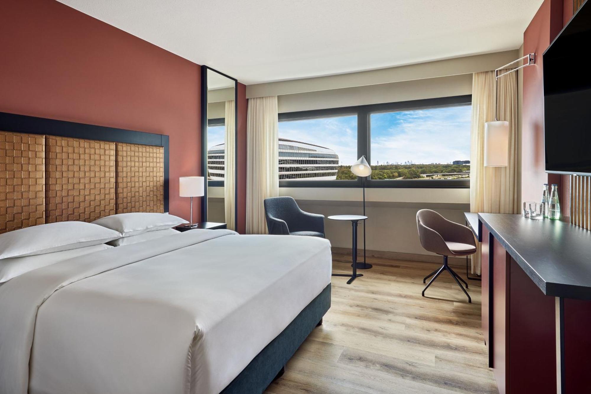Premium Room Guest room 1 King or 1 Queen,1548479296:JPEG