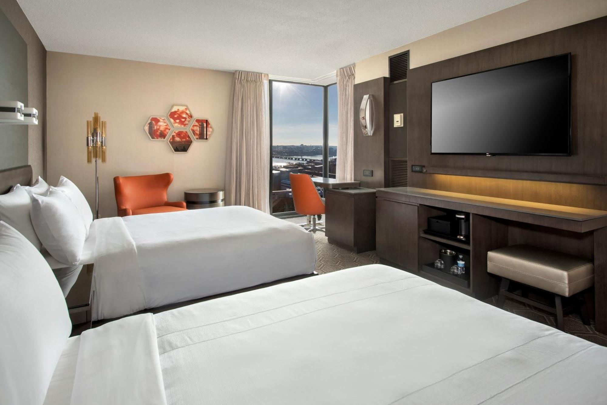 M Club lounge access, Guest room, 2 Double rooms,1629396000:JPEG