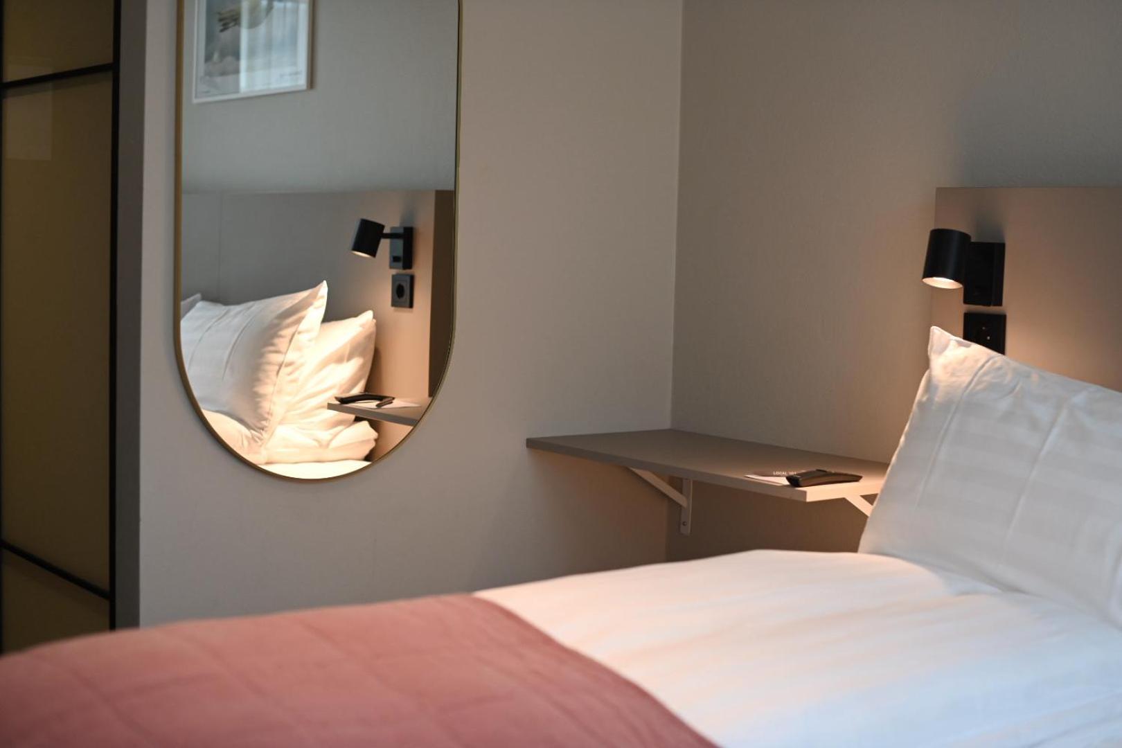Doppel- oder Zweibettzimmer