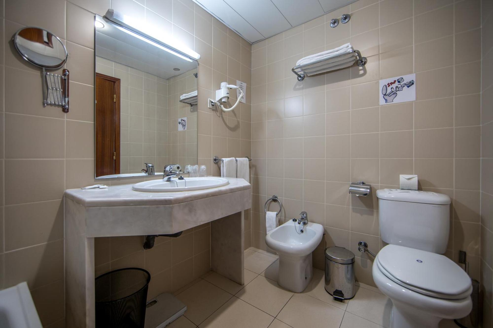 Classic Triple Room,1707034451:JPEG