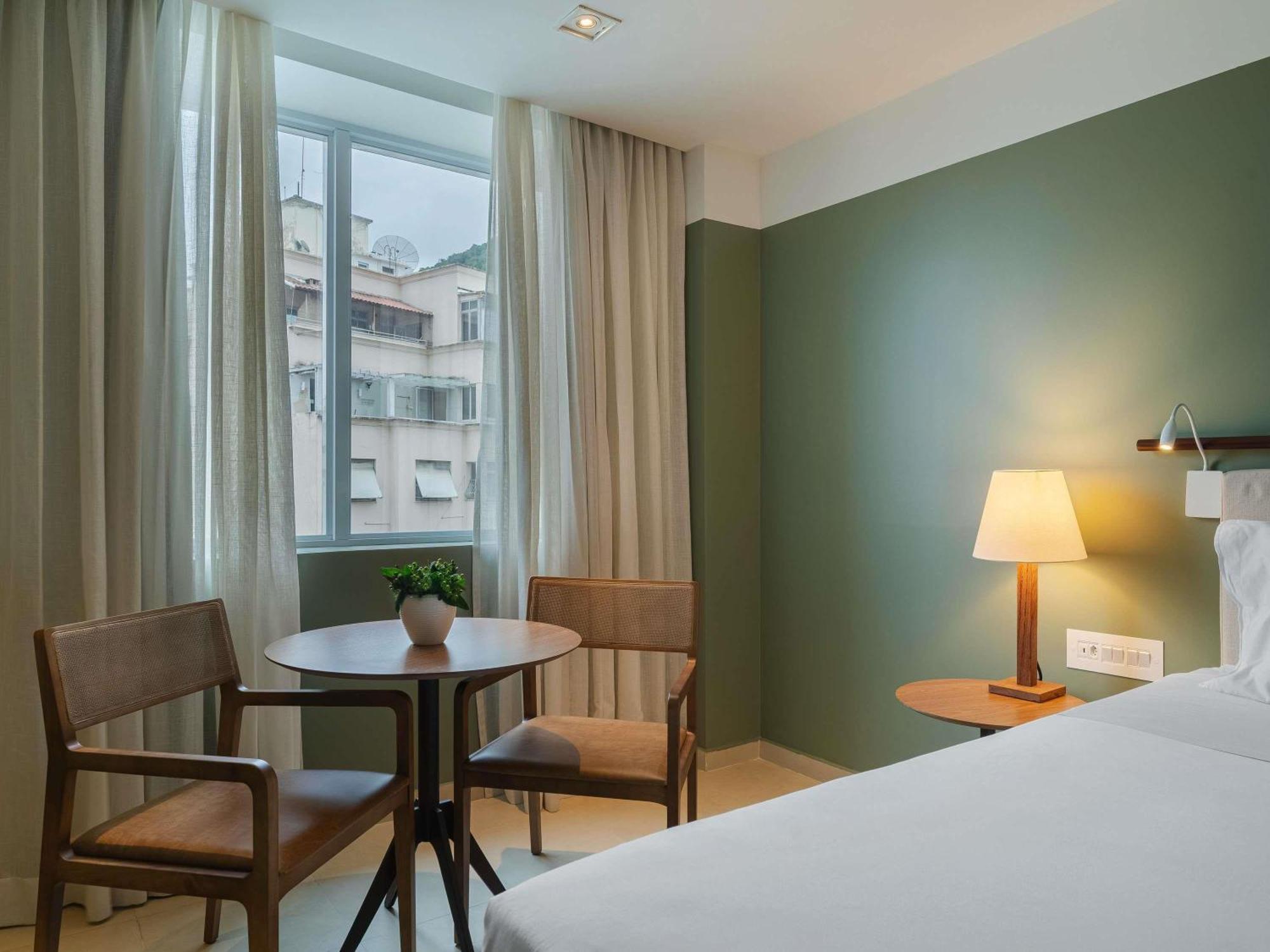 Deluxe Kamer met 2 Eenpersoonsbedden en Uitzicht op de Stad