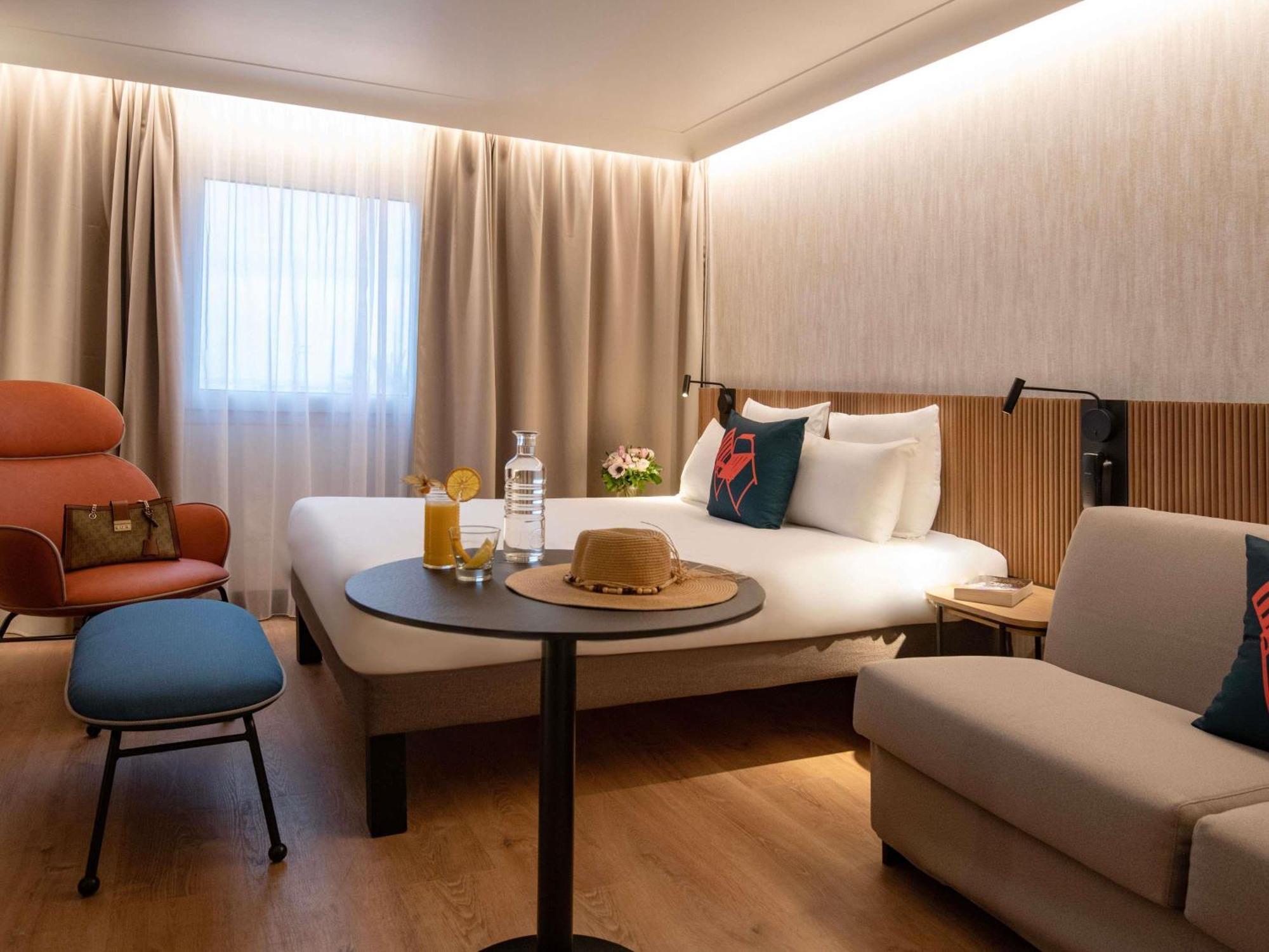 Superior Zimmer mit Queensize-Bett und Sofa