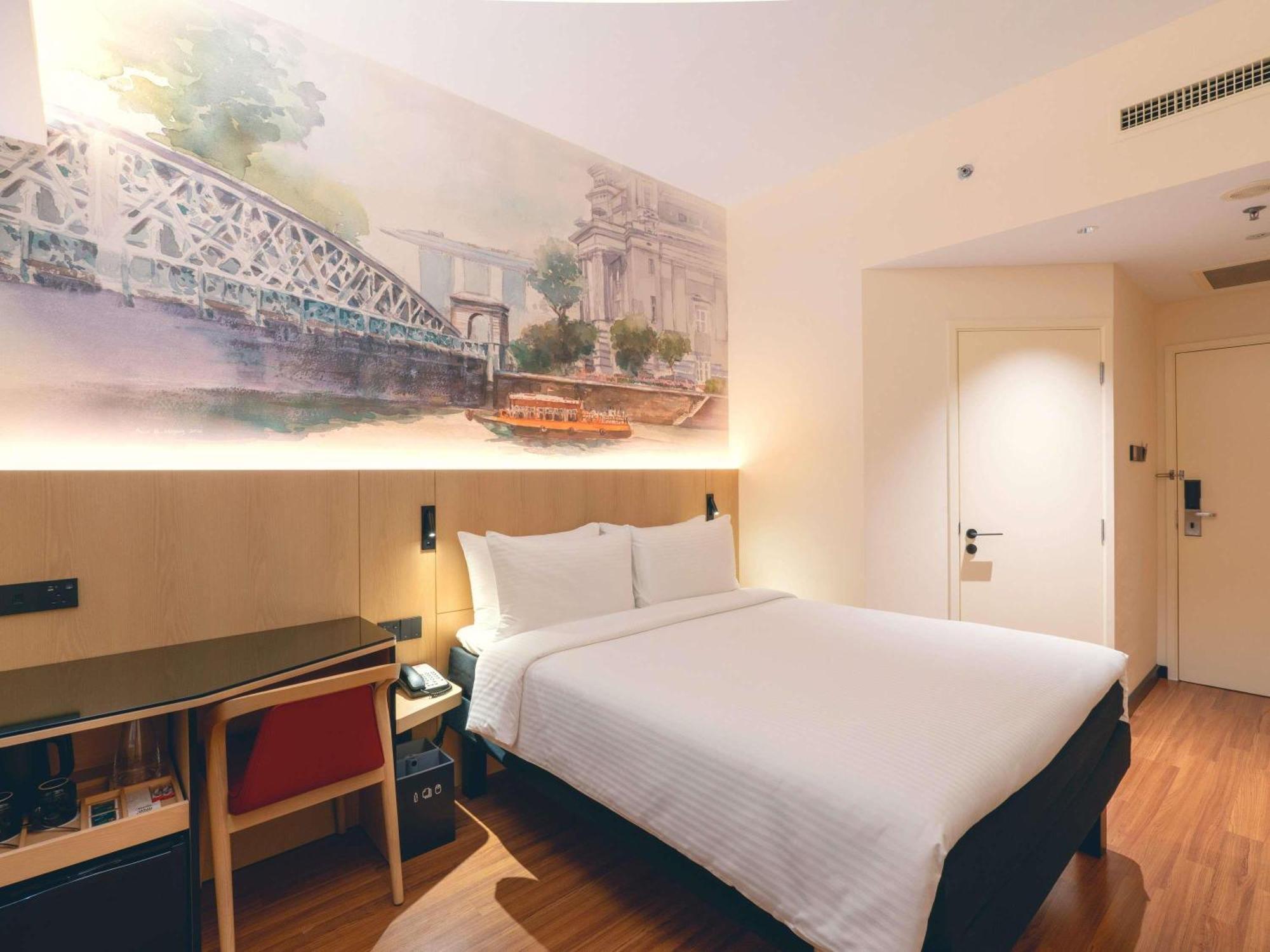 Superior Queen Room, 1 Queen Bed,1742631136:JPEG