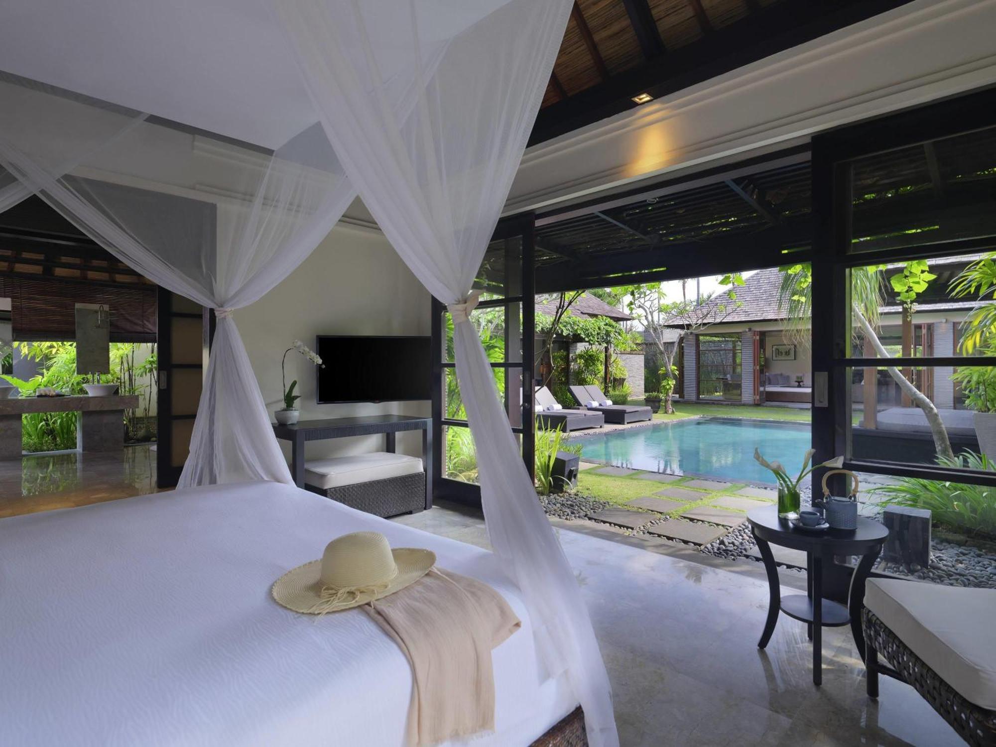 Five-Bedroom Presidential Villa with Four Double Beds, One Twin Bed and Private Pool