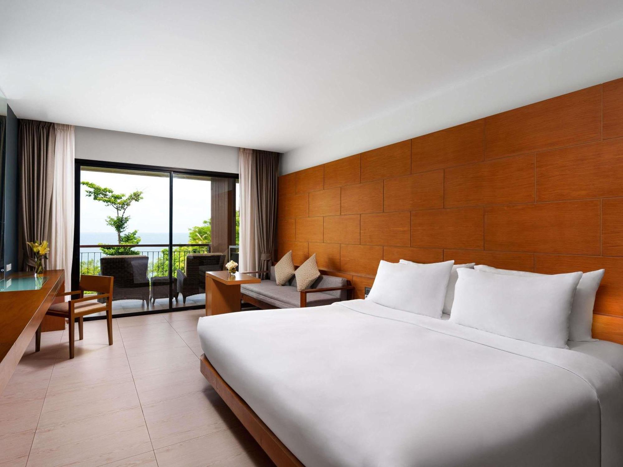 Deluxe King Room Balcony Sea View,1717028850:JPEG