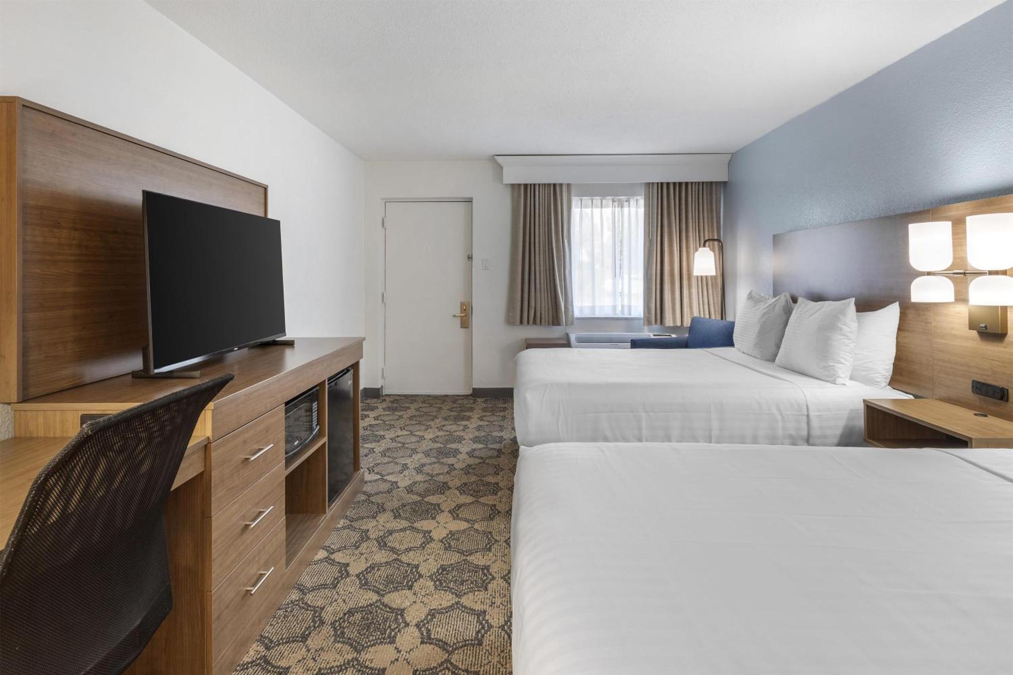 Queen Room with Two Queen Beds - Upstairs - Non-Smoking