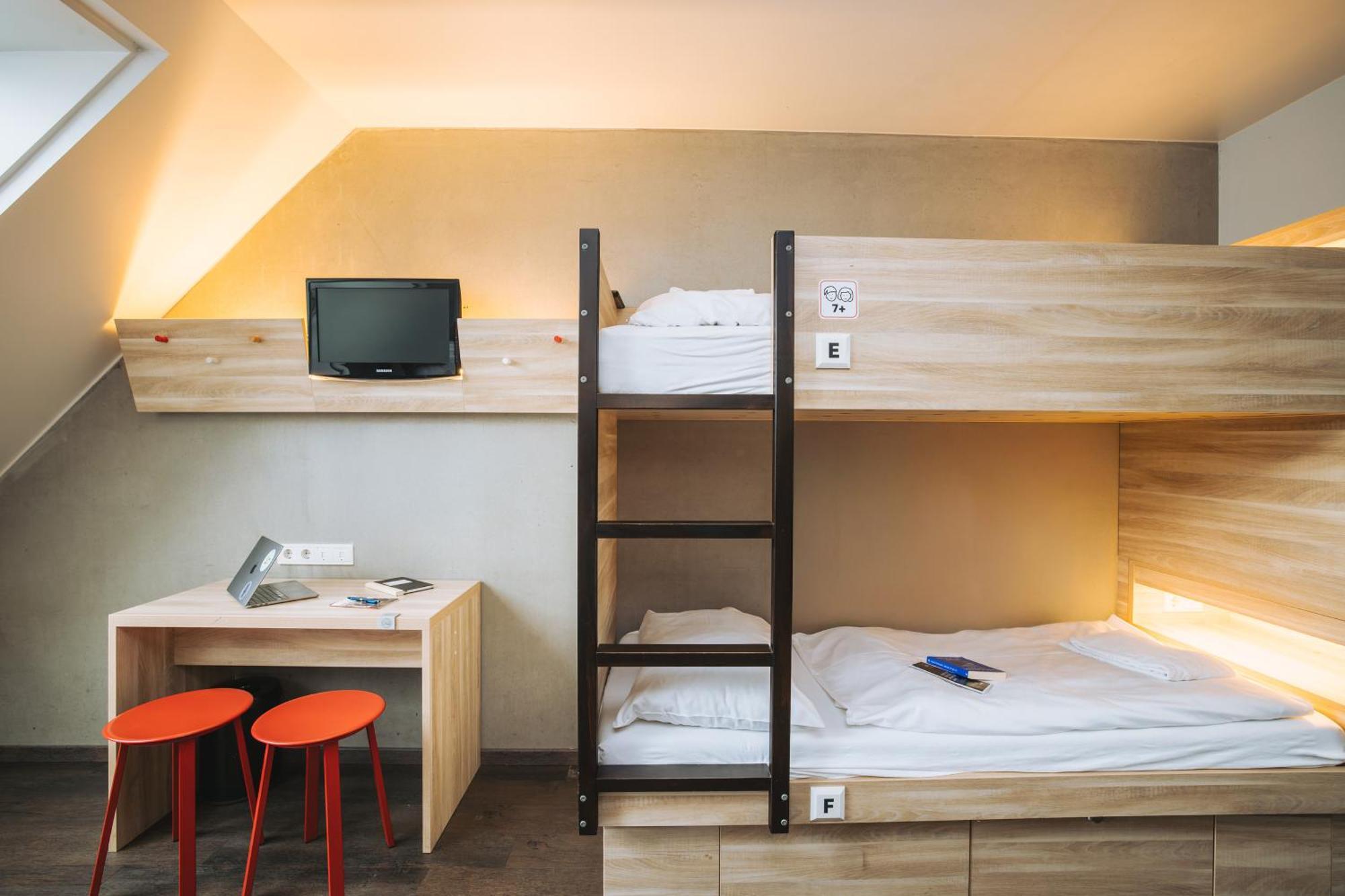 Chambre 6 Lits