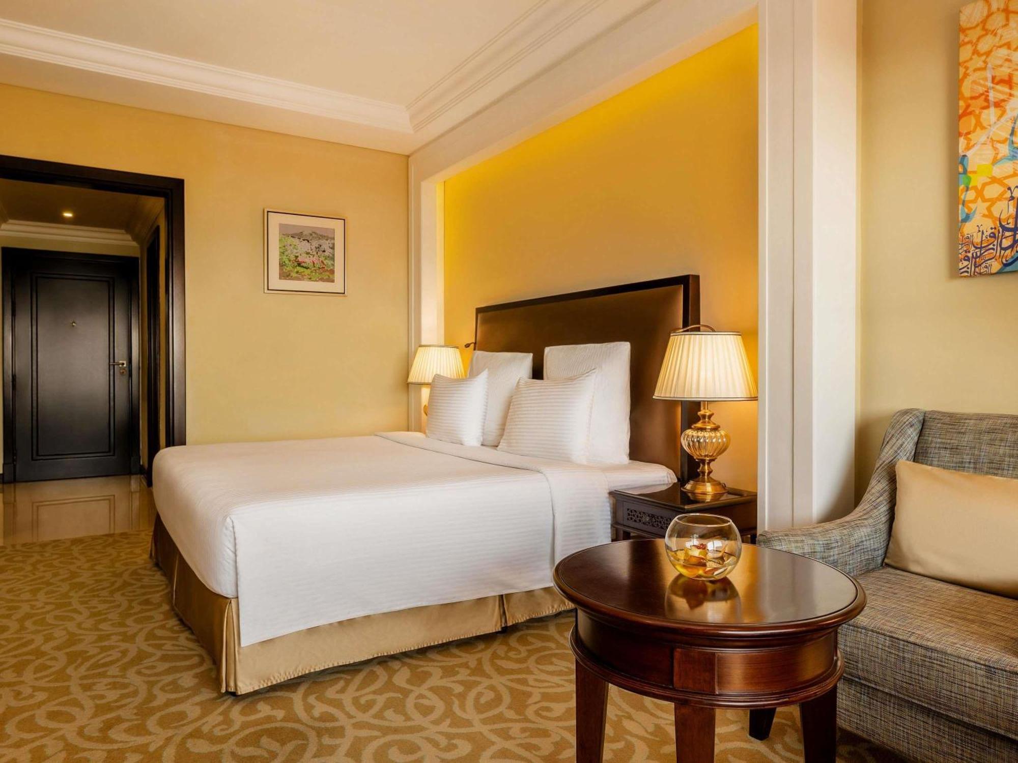 Standard Zimmer mit Kingsize-Bett