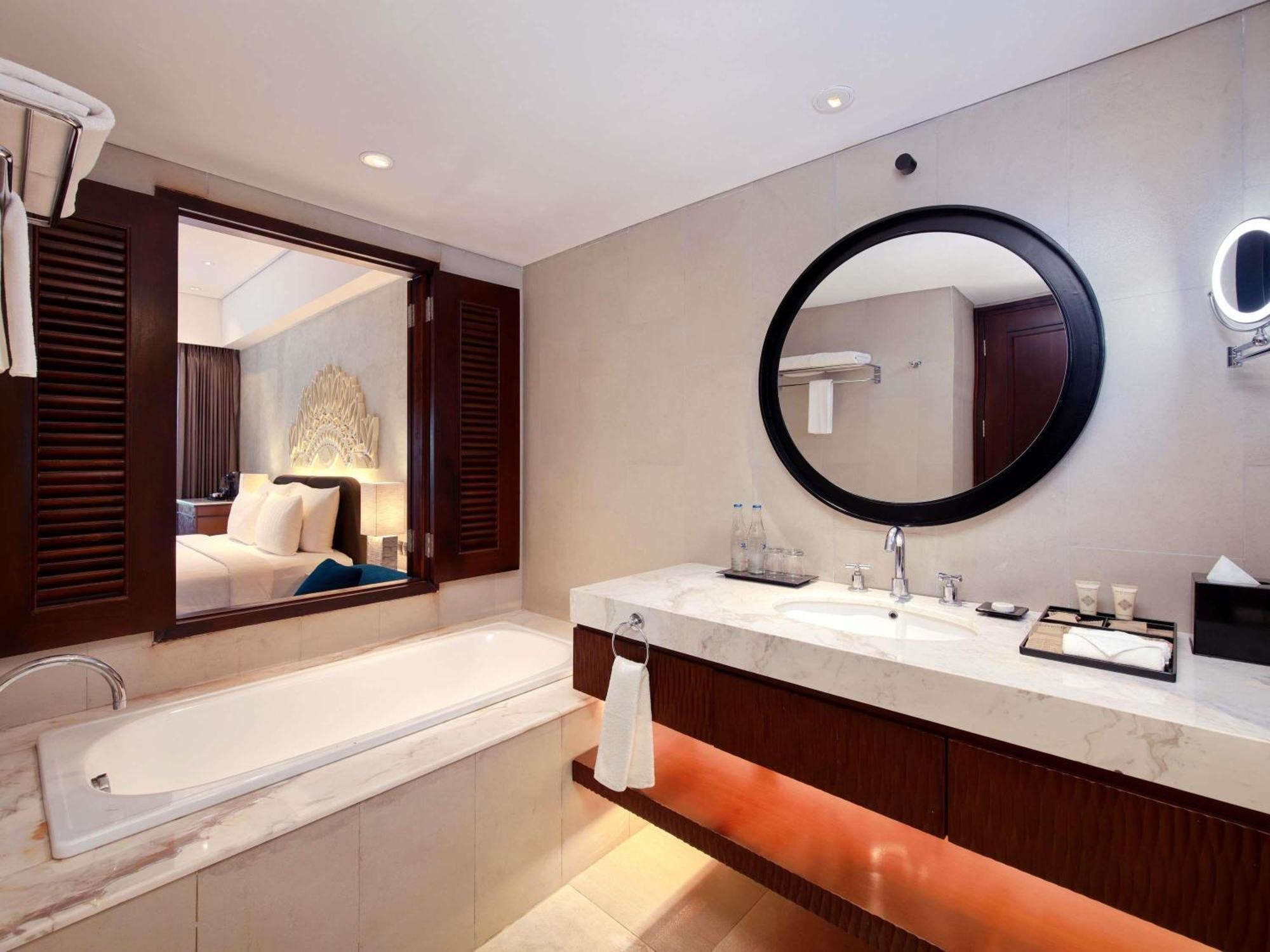 Deluxe Twin Room with Pool View