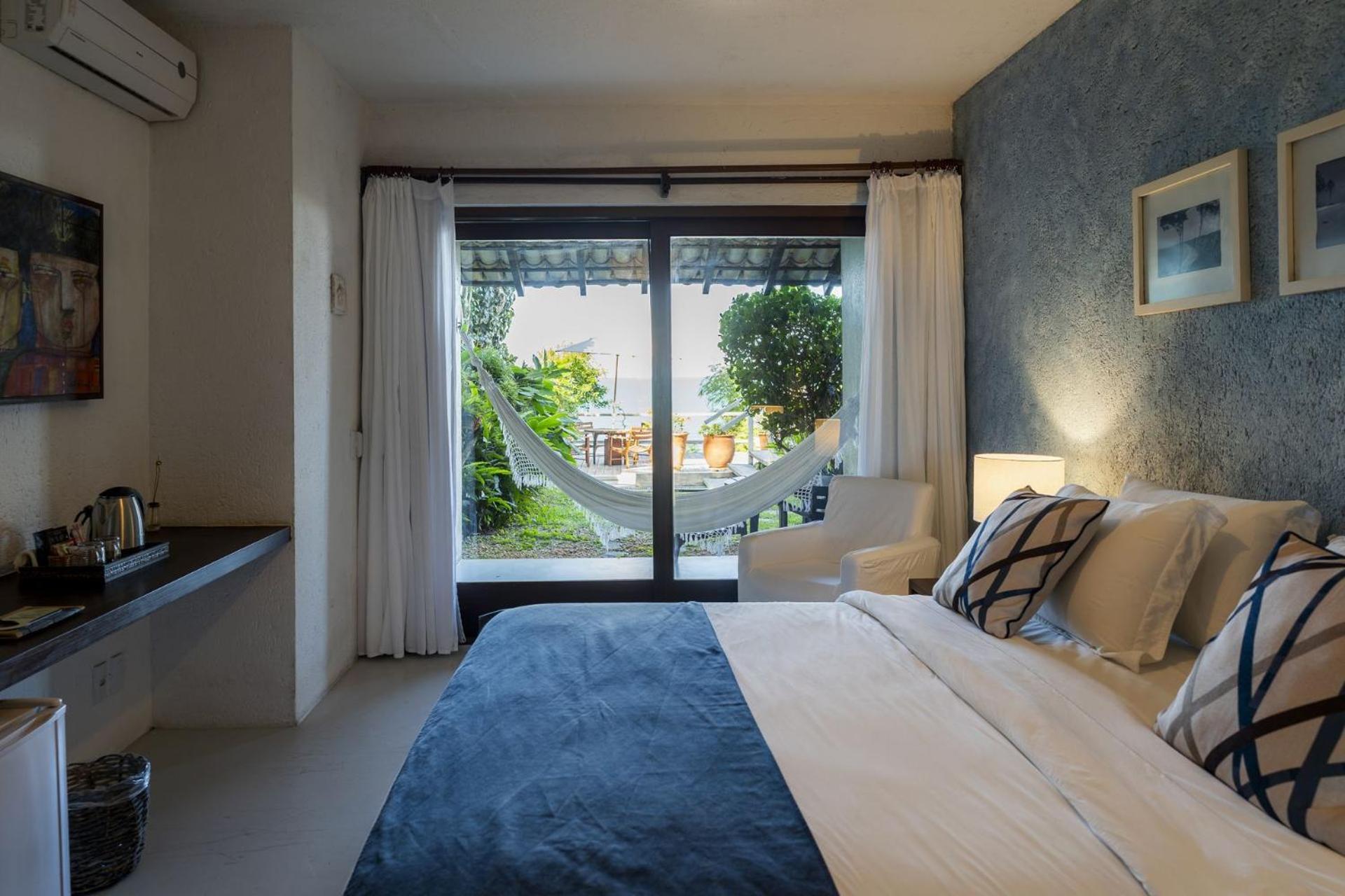 Quarto Duplo com Vista Jardim