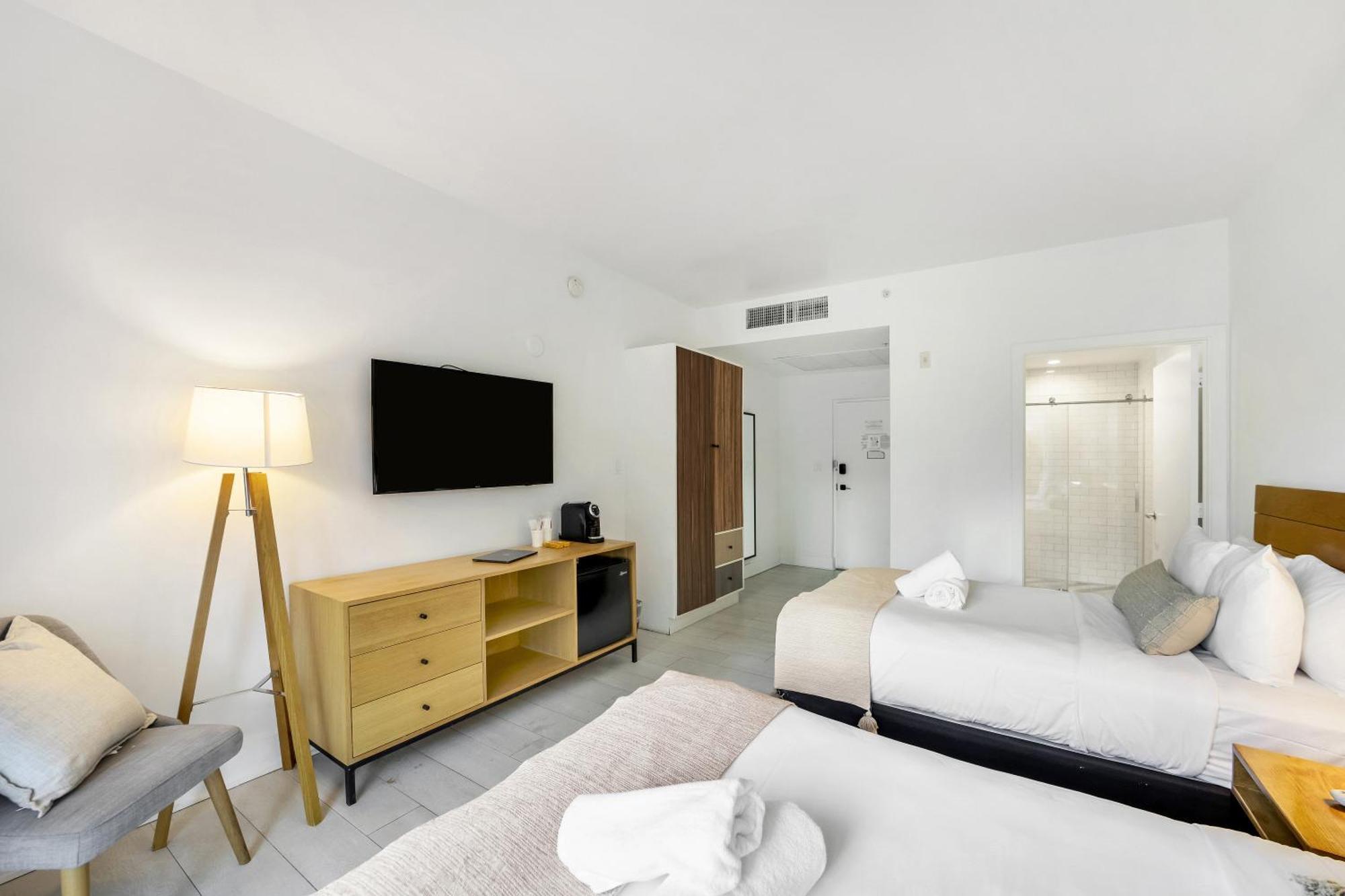 Double Full Room with Balcony (Self Check-in)