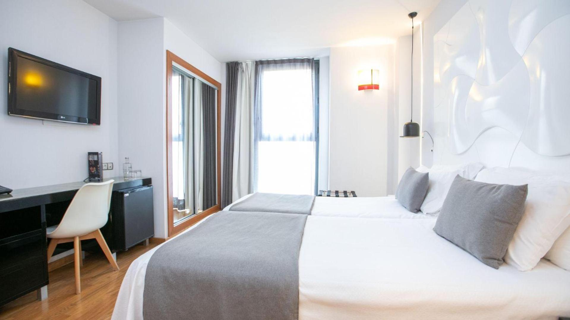 Triple Room,1729991483:JPEG