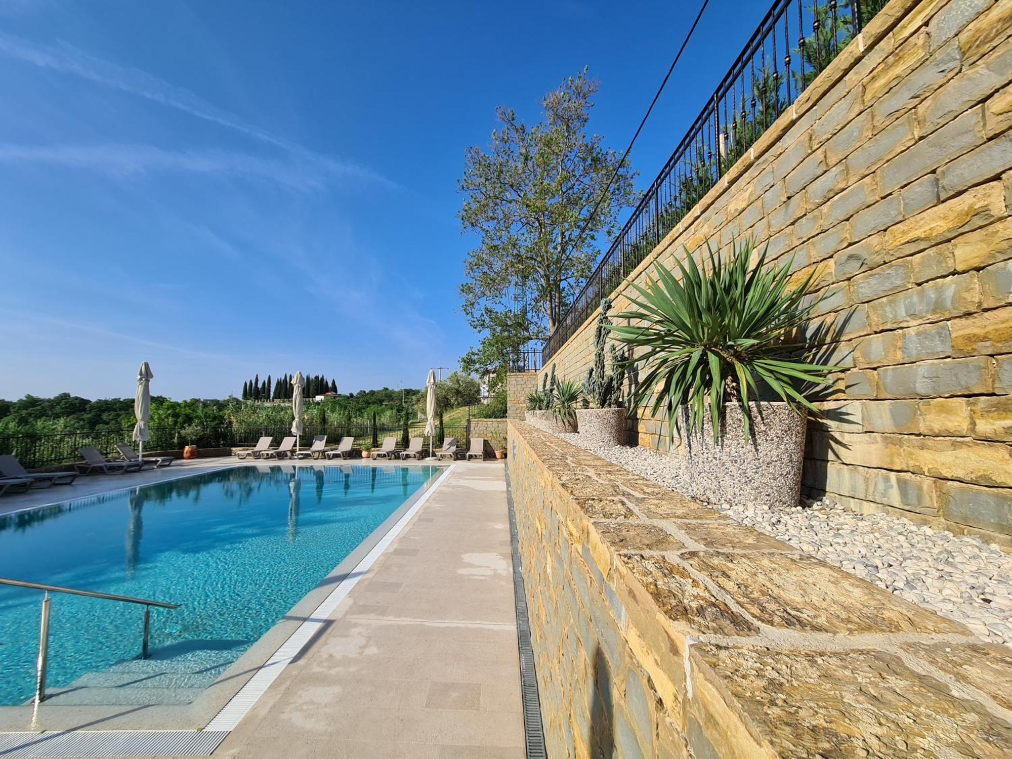 Appartamento con 2 Camere da Letto e Balcone